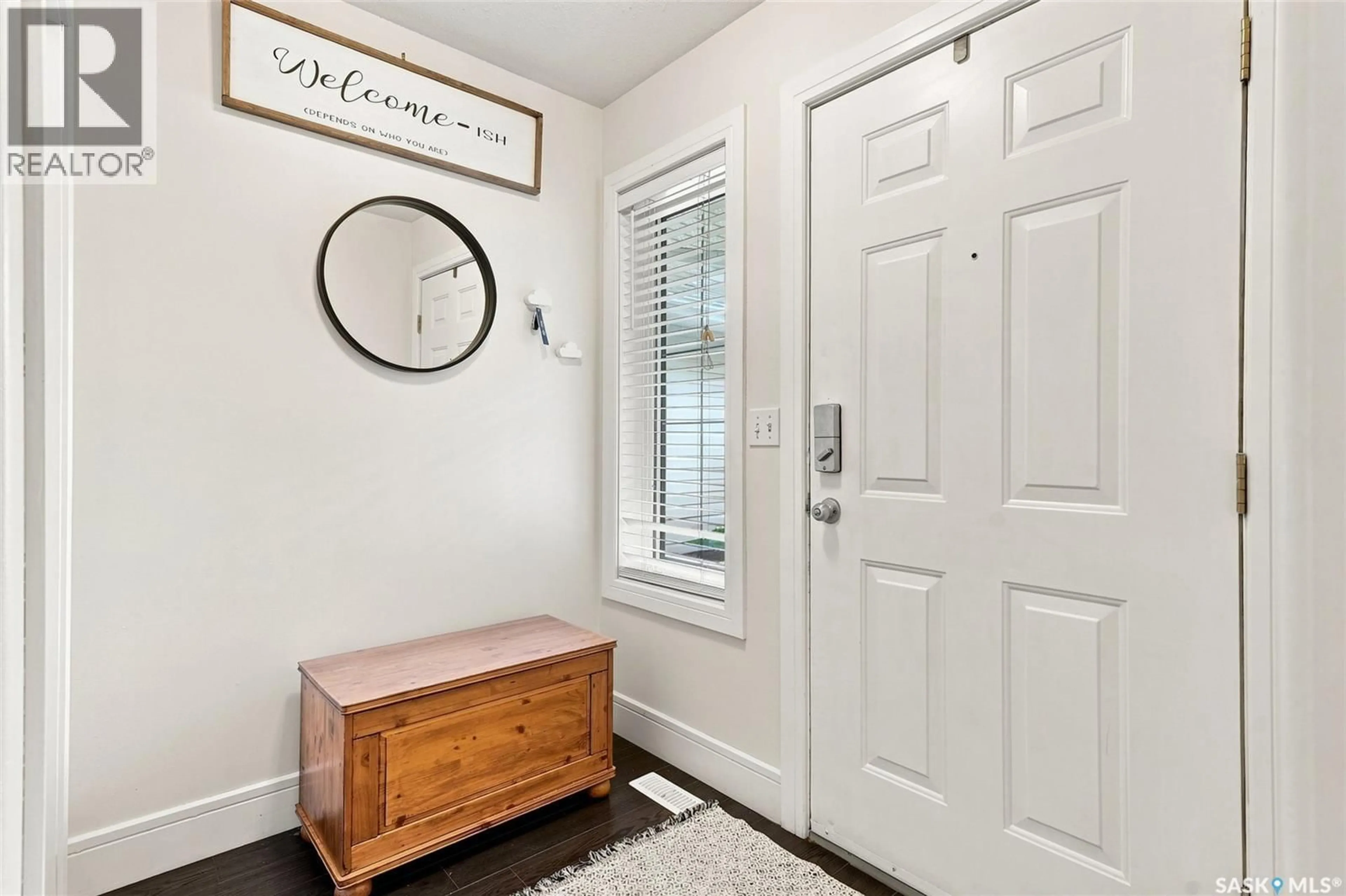 Indoor entryway for 20 327 BERINI DRIVE, Saskatoon Saskatchewan S7N4M7