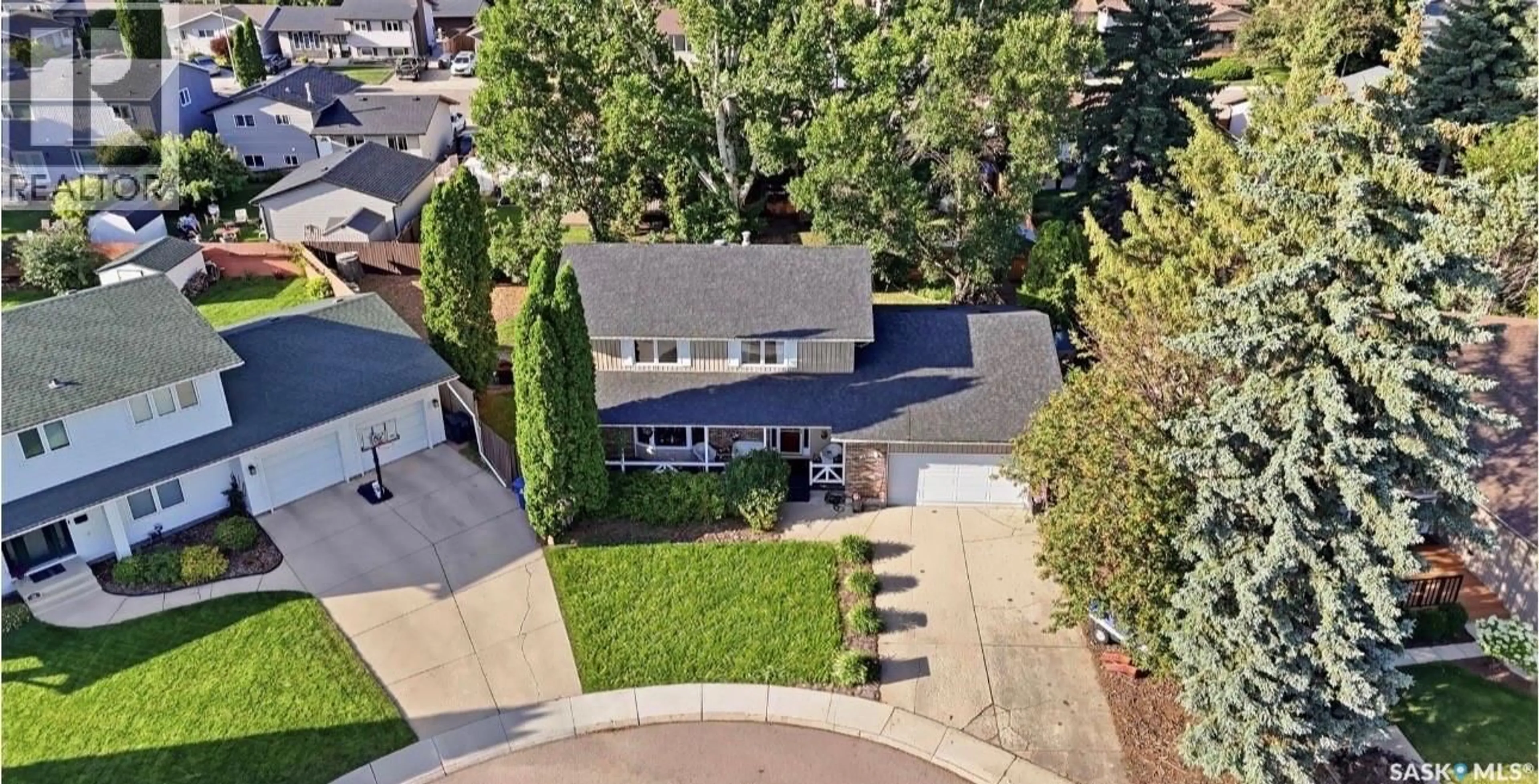 A pic from outside/outdoor area/front of a property/back of a property/a pic from drone, street for 30 ROBORECKI TERRACE, Saskatoon Saskatchewan S7K5L3
