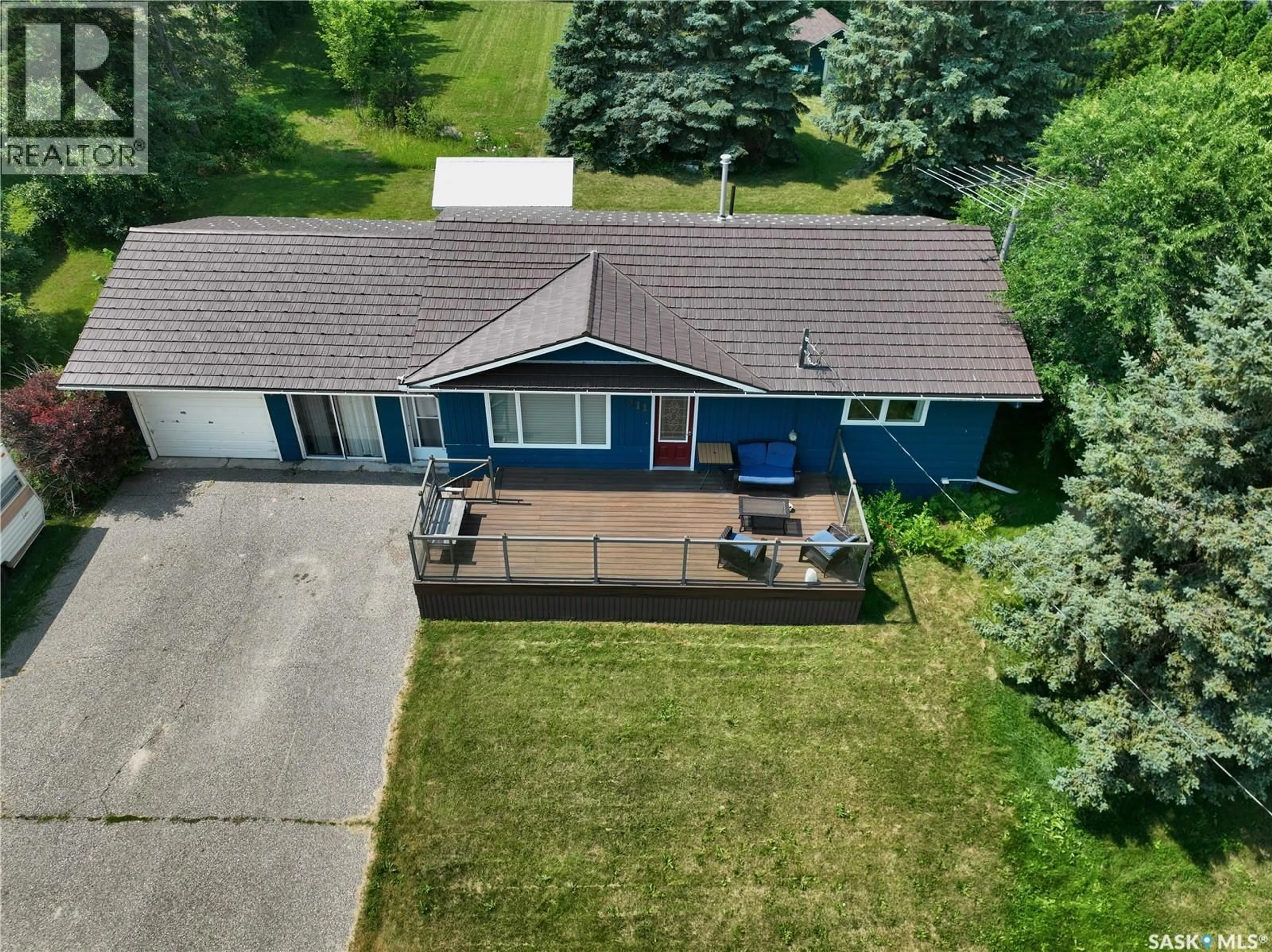 A pic from outside/outdoor area/front of a property/back of a property/a pic from drone, street for 211 PERSSON STREET, Stockholm Saskatchewan S0A3Y0