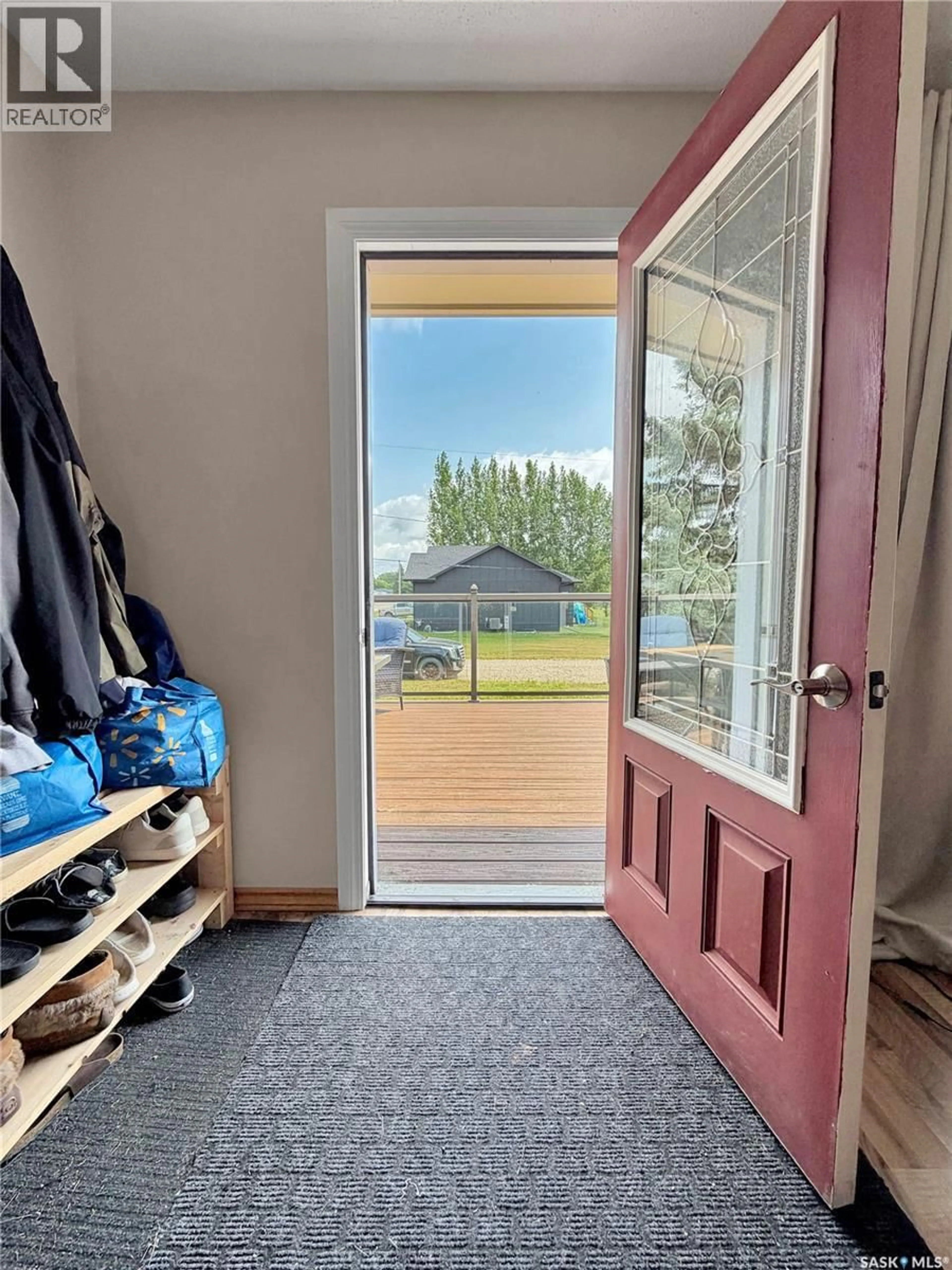 Indoor entryway for 211 PERSSON STREET, Stockholm Saskatchewan S0A3Y0