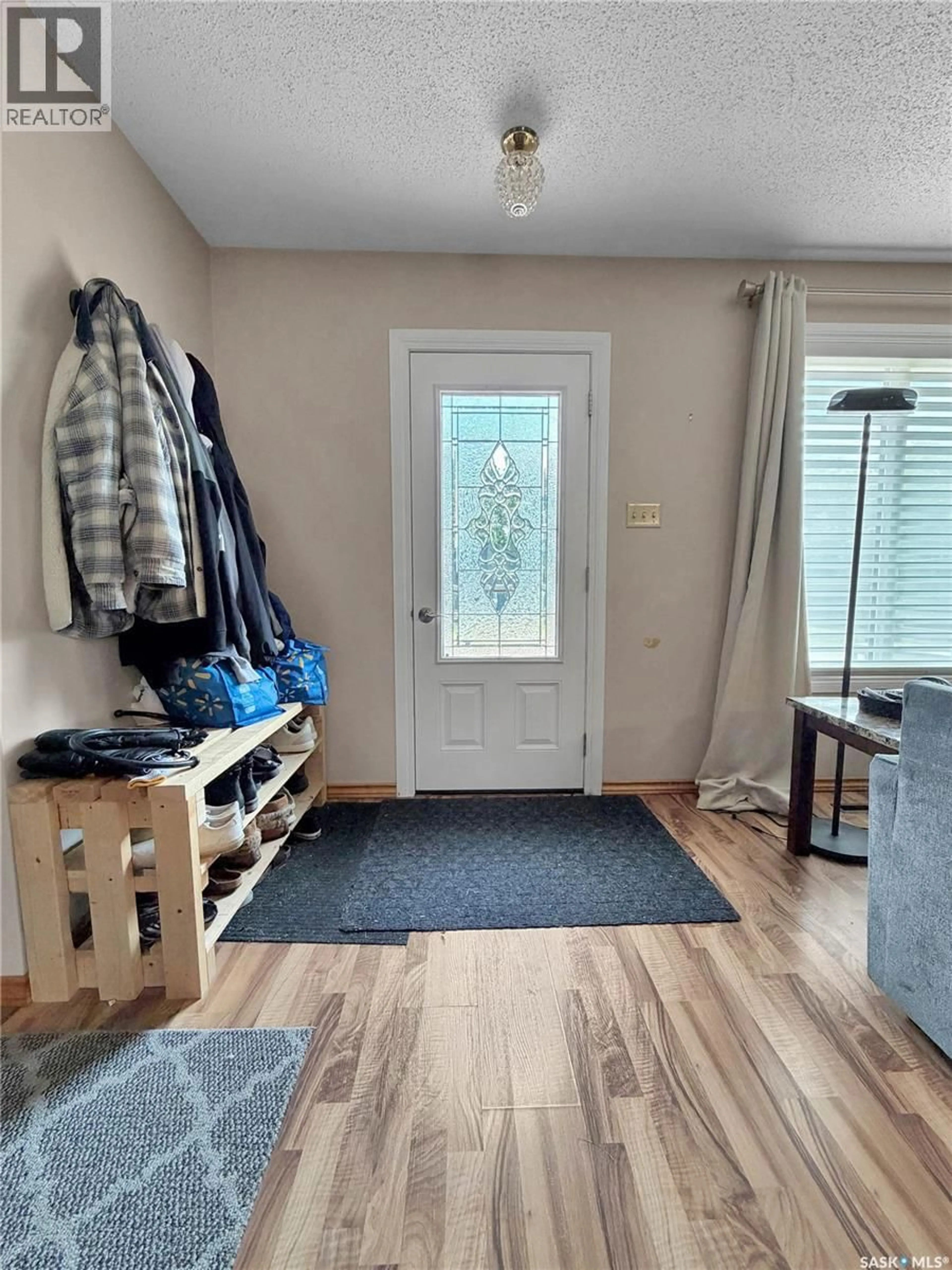 Indoor entryway for 211 PERSSON STREET, Stockholm Saskatchewan S0A3Y0