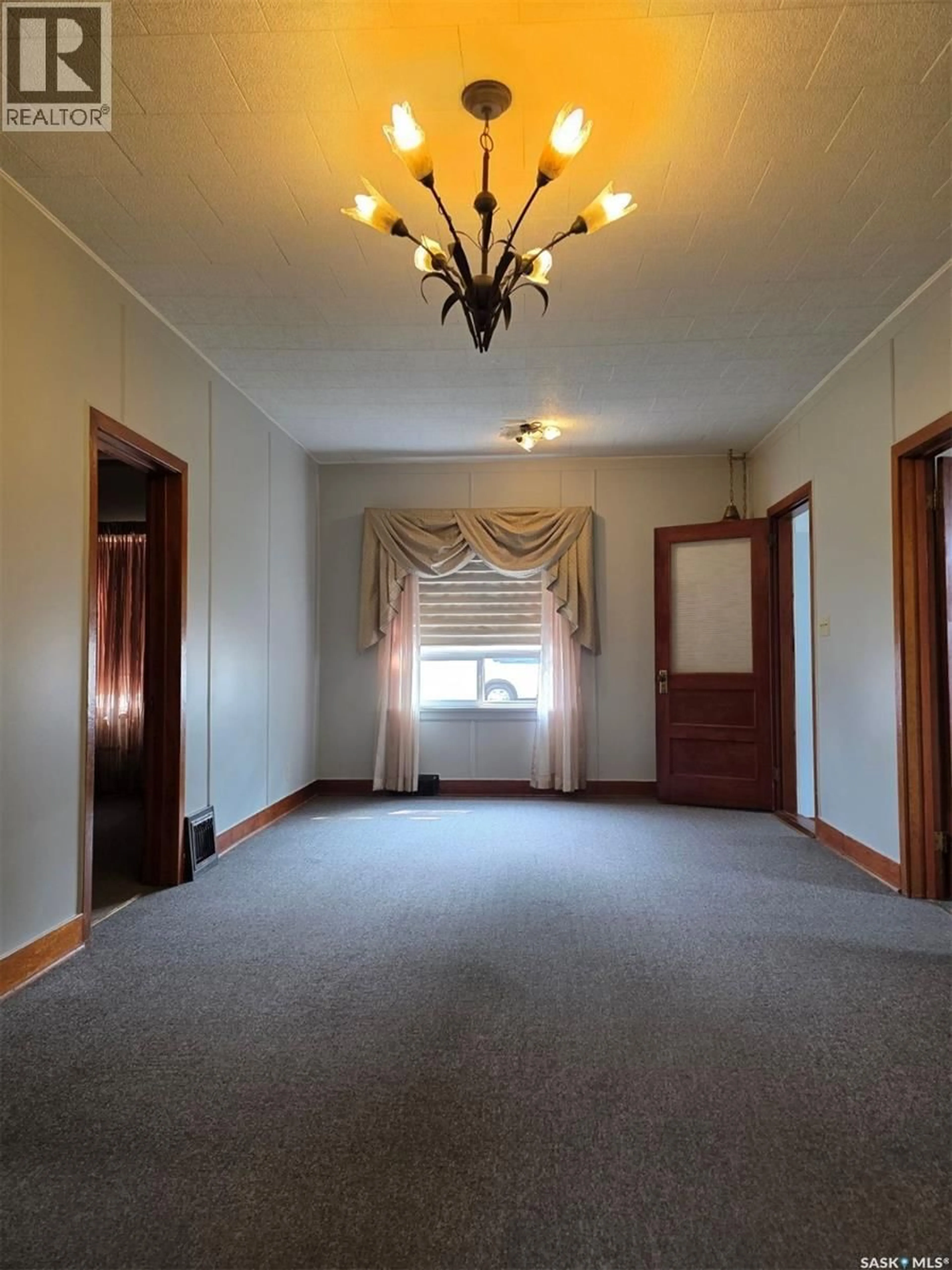 A pic of a room for 212 6TH AVENUE, Swift Current Saskatchewan S9H2M2