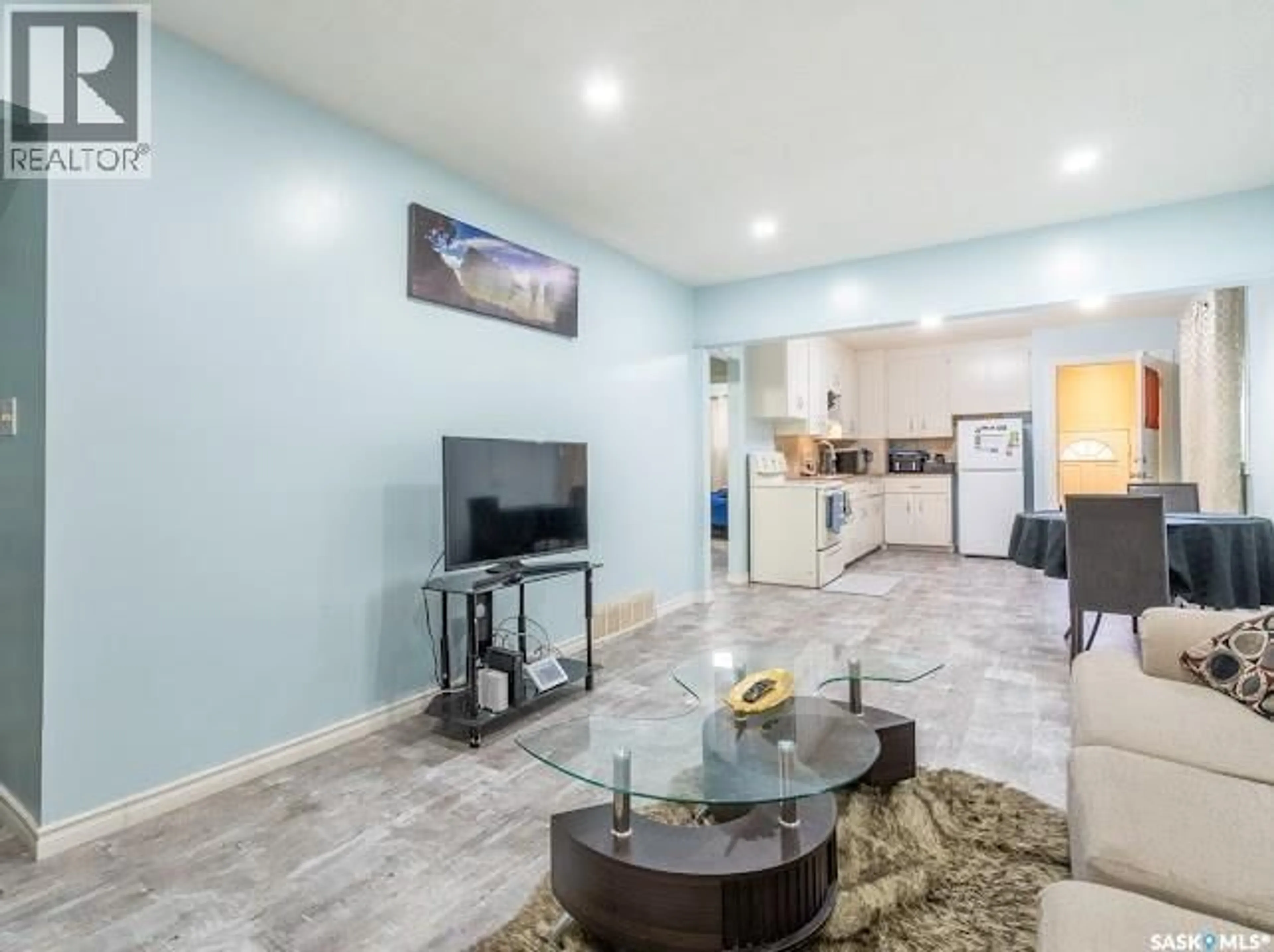 Living room with furniture, unknown for 1827 QUEBEC STREET, Regina Saskatchewan S4P1J6