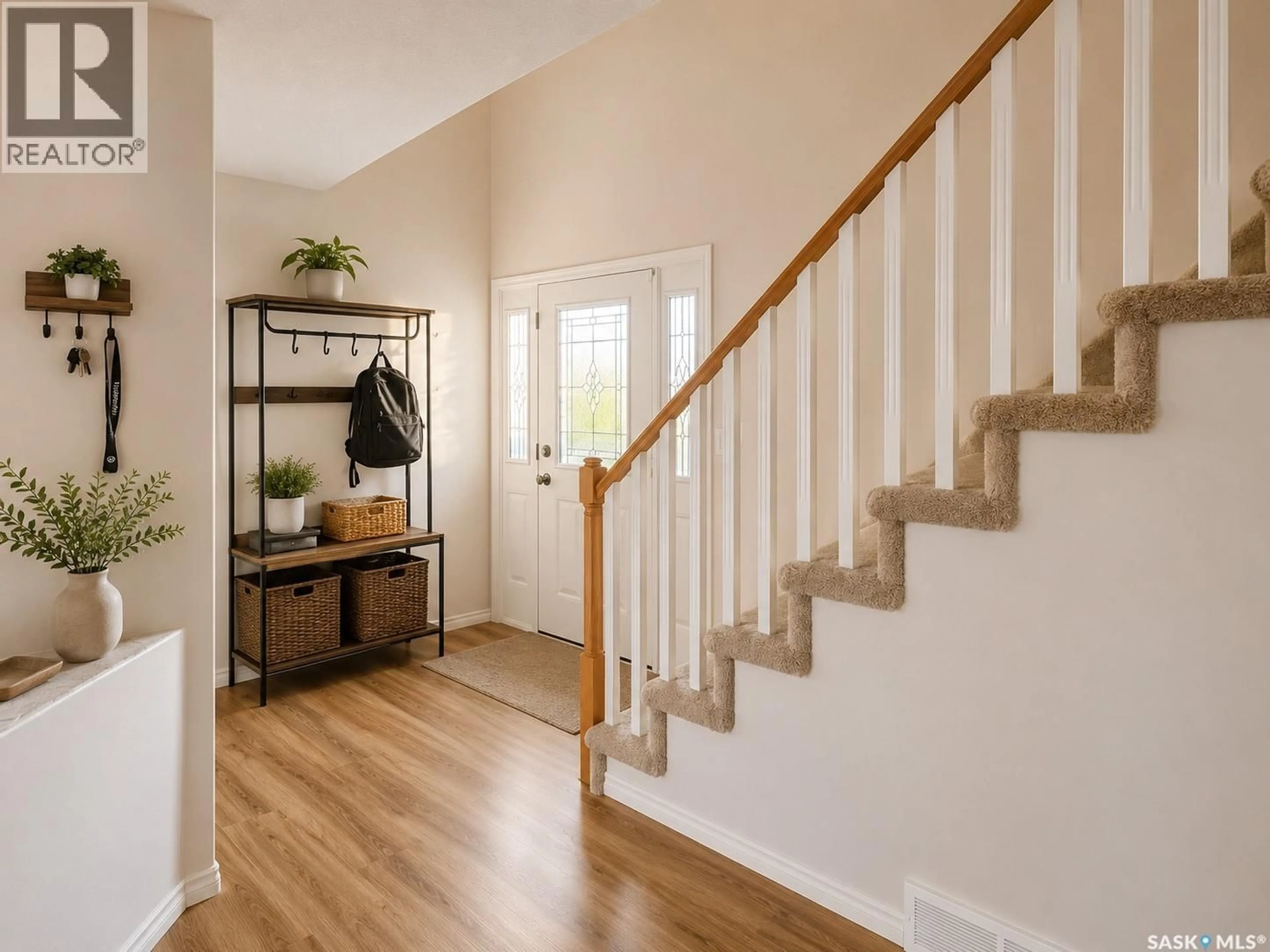 Indoor entryway for 330 BLACKSTOCK COVE, Saskatoon Saskatchewan S7T0H3