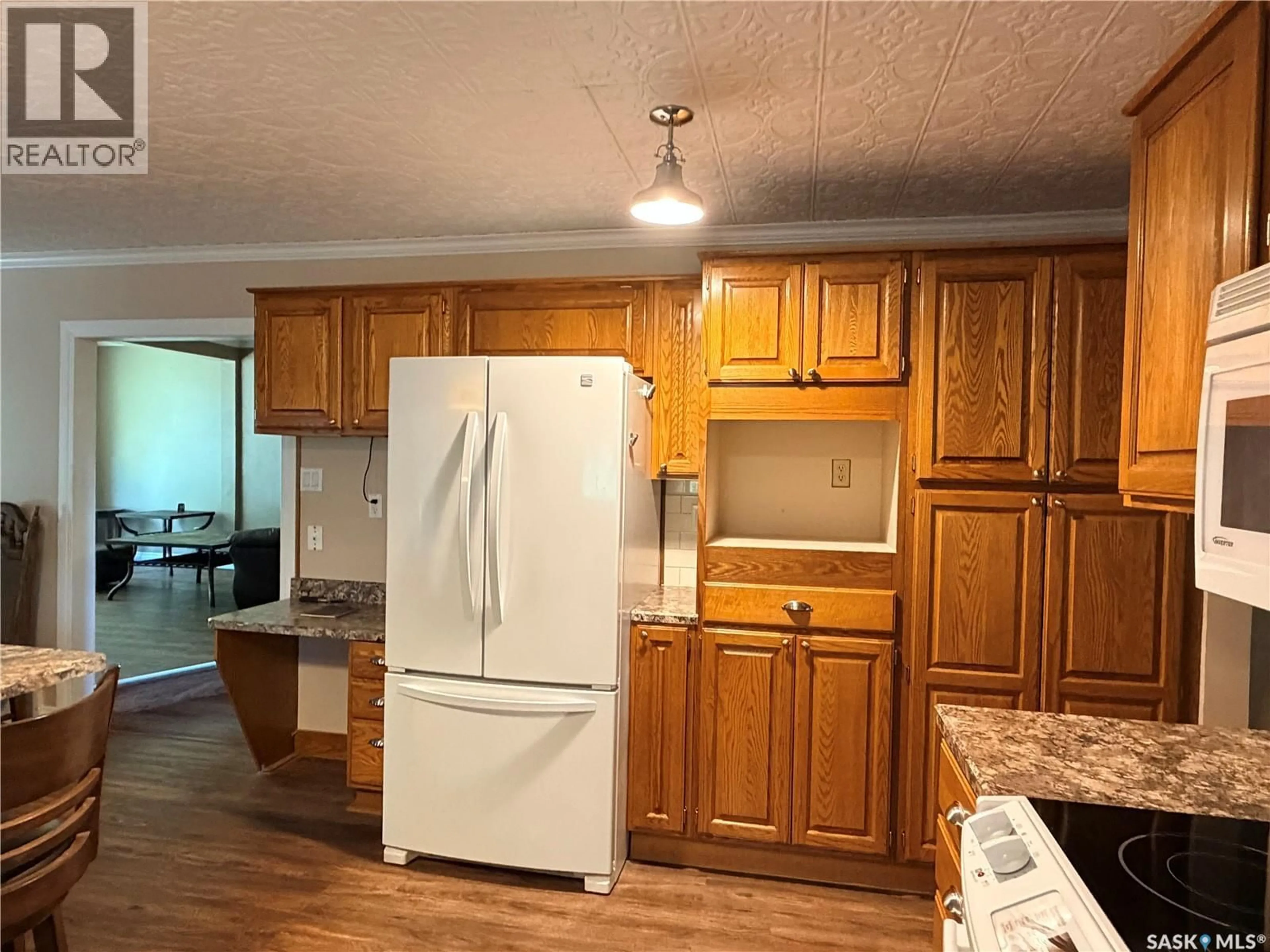 Standard kitchen, unknown for 16 MAIN STREET, Willow Bunch Rm No. 42 Saskatchewan S0H3T0