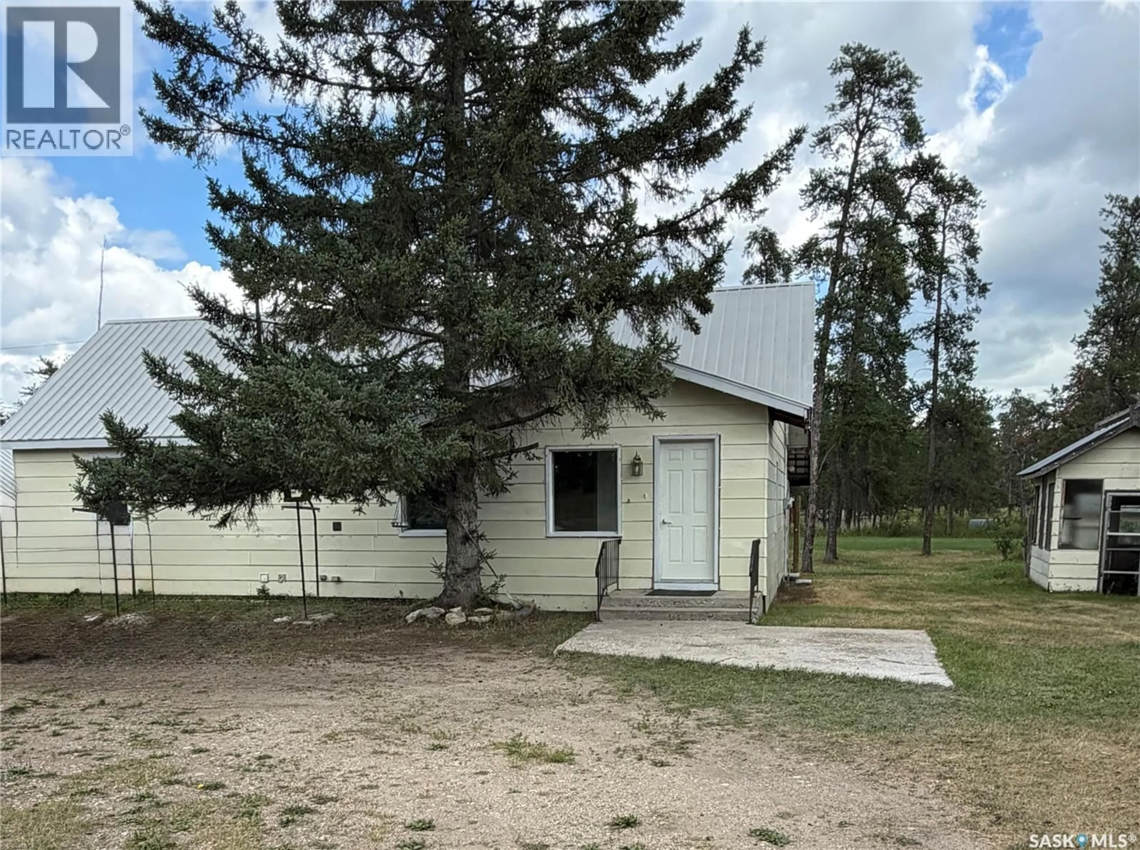 A pic from outside/outdoor area/front of a property/back of a property/a pic from drone, building for LIT ACRE SOUTH, Hudson Bay Rm No. 394 Saskatchewan S0E0Y0