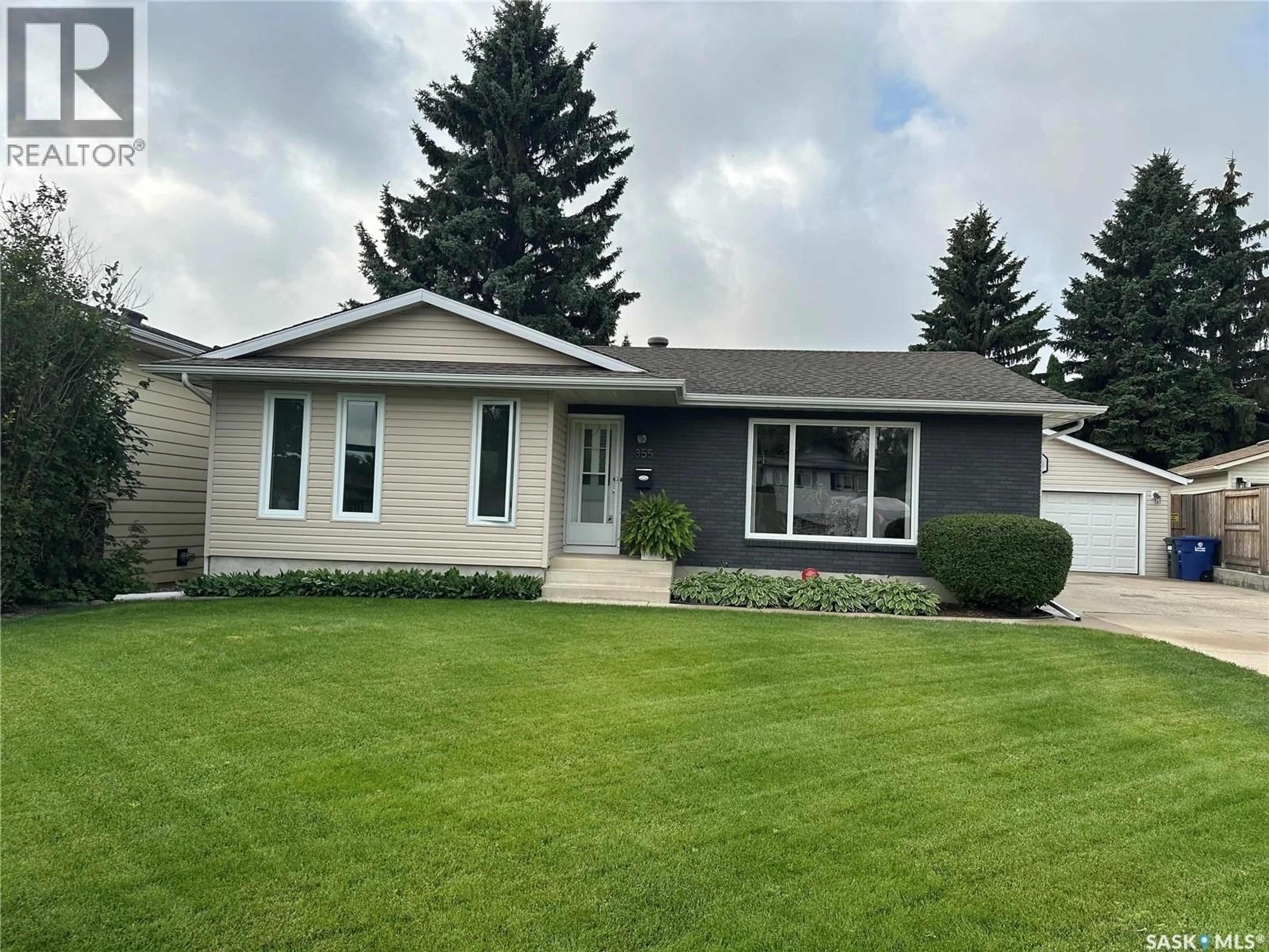 Home with vinyl exterior material, street for 355 SYLVIAN CRESCENT, Saskatoon Saskatchewan S7H5E6
