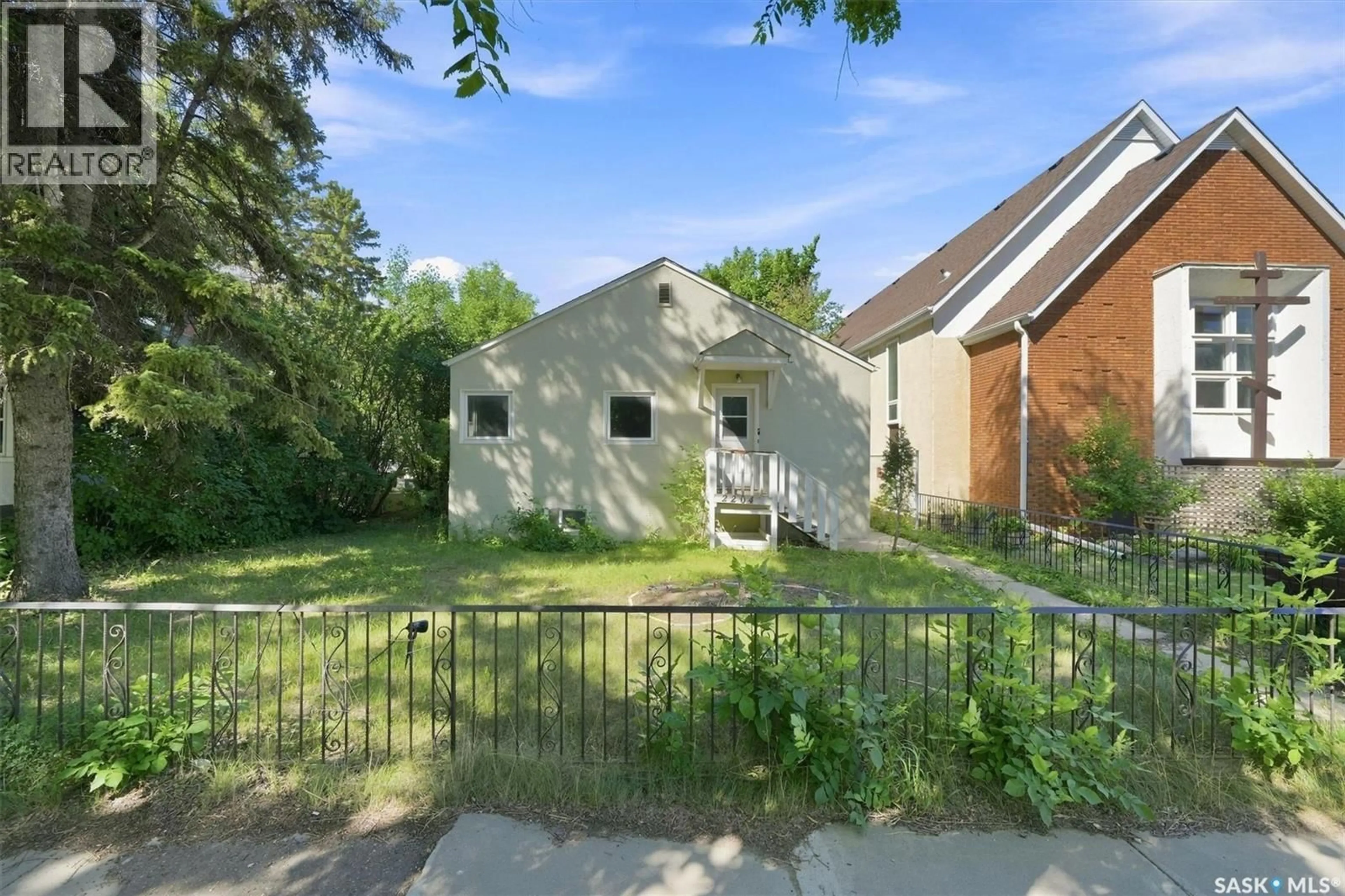Unknown for 2204 LORNE AVENUE, Saskatoon Saskatchewan S7J0R9