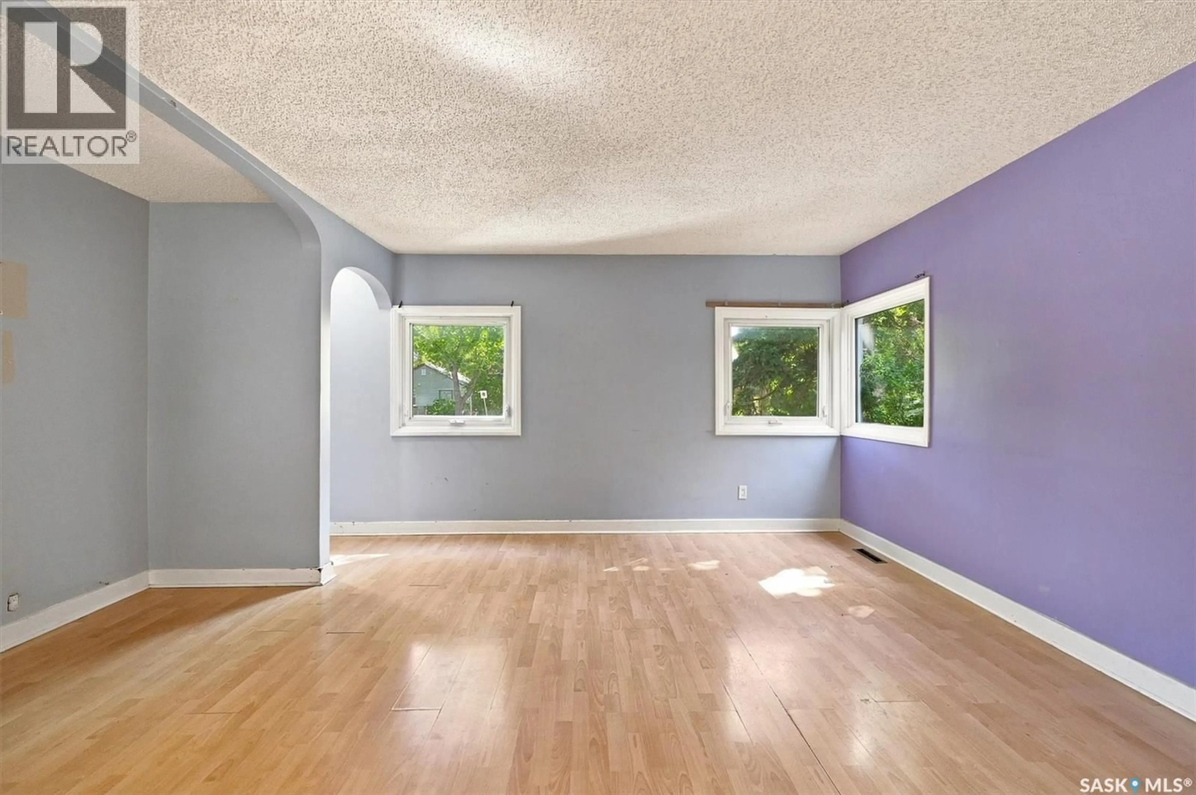 A pic of a room for 2204 LORNE AVENUE, Saskatoon Saskatchewan S7J0R9