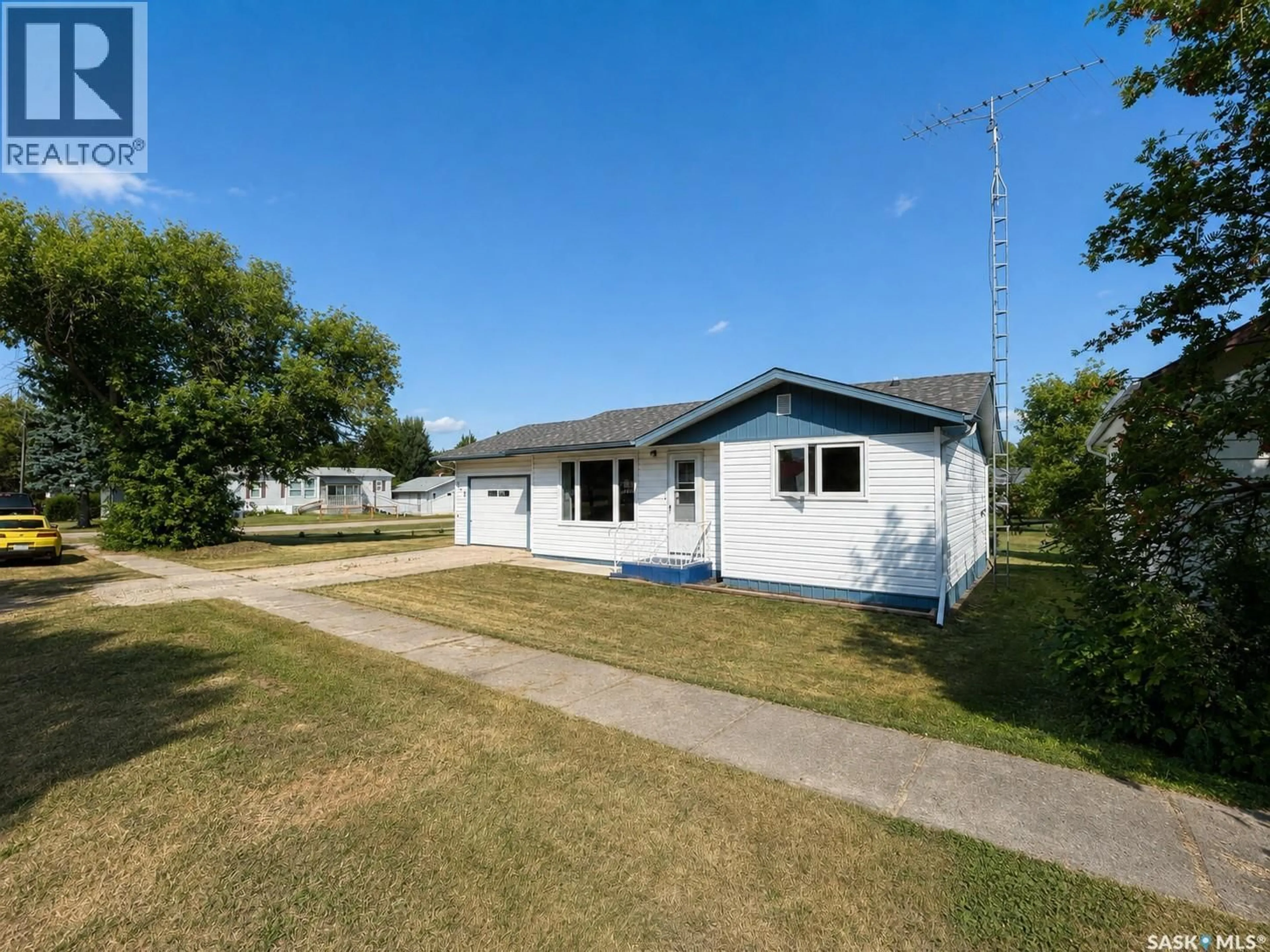 A pic from outside/outdoor area/front of a property/back of a property/a pic from drone, street for 303 LOUIS STREET, Neudorf Saskatchewan S0A2T0