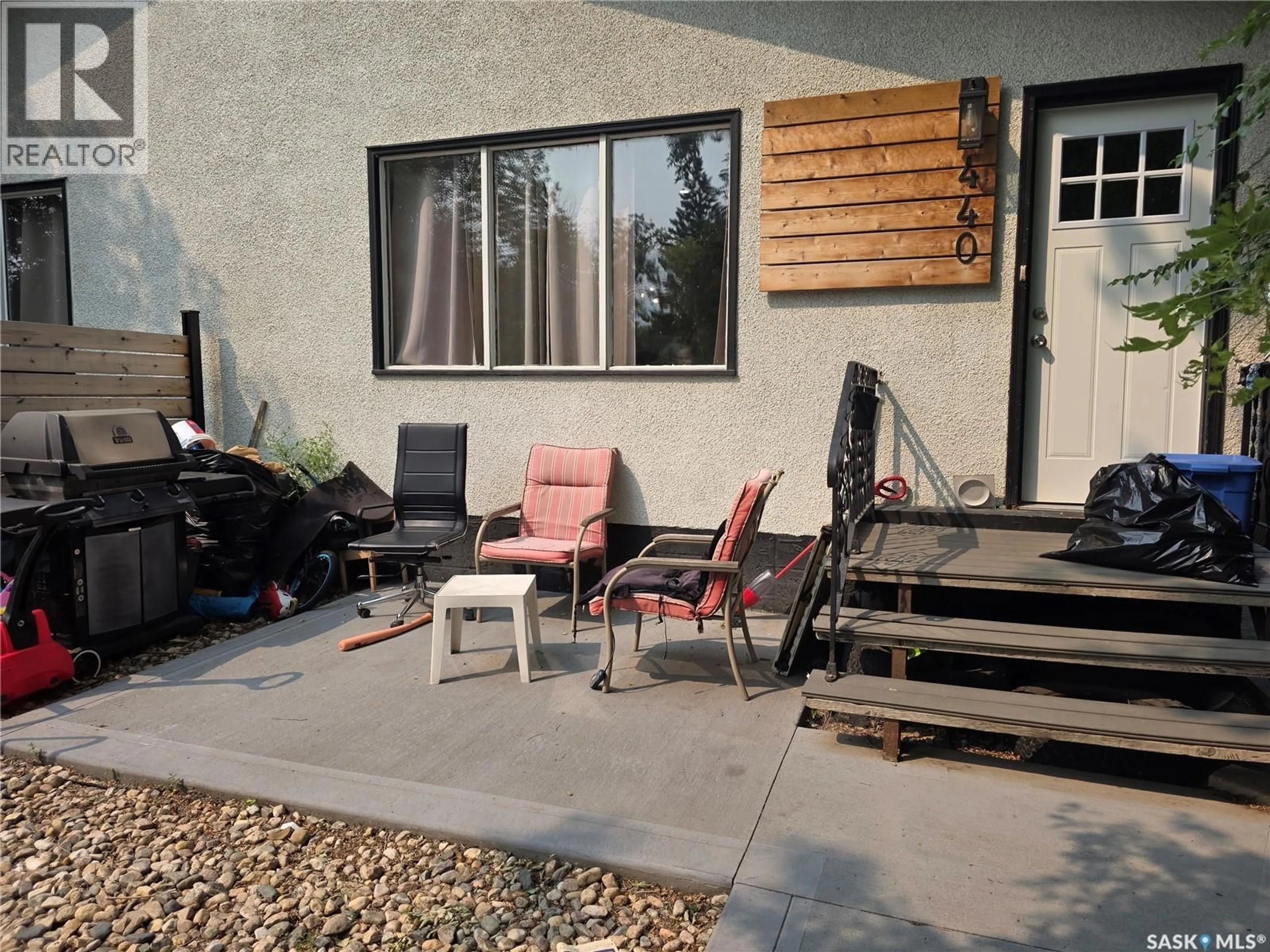 Patio, street for 440-442 CONNAUGHT STREET, Regina Saskatchewan S4R4W9