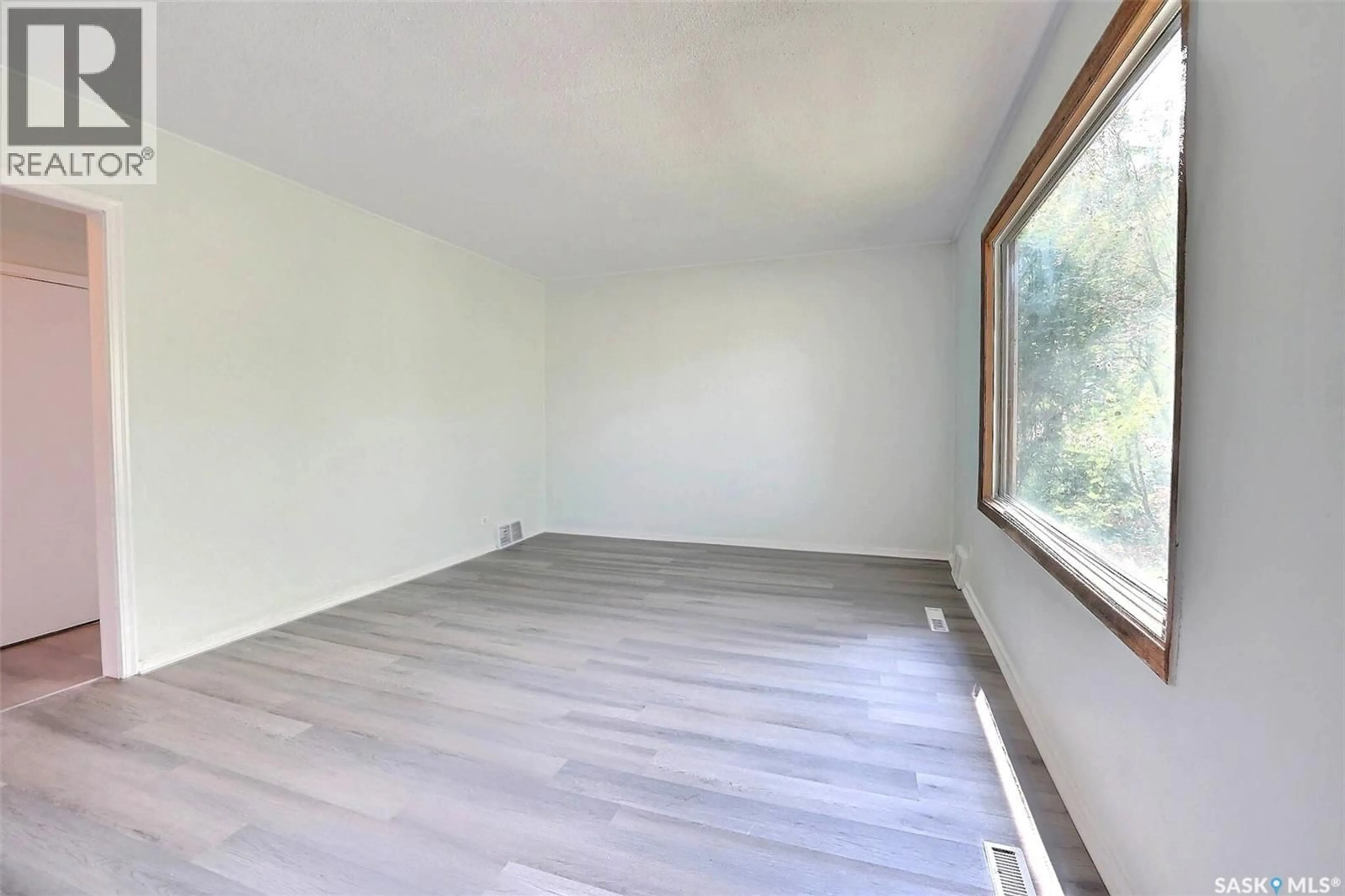 A pic of a room for 859 PASQUA STREET, Regina Saskatchewan S4T4K7