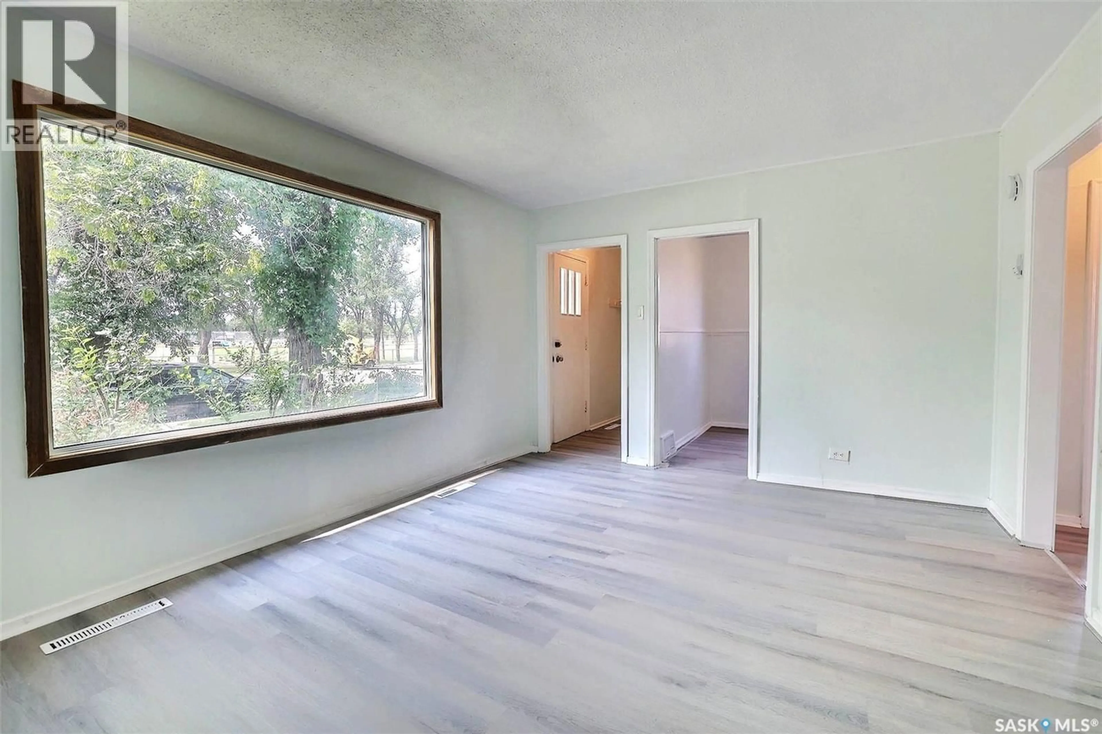 A pic of a room for 859 PASQUA STREET, Regina Saskatchewan S4T4K7