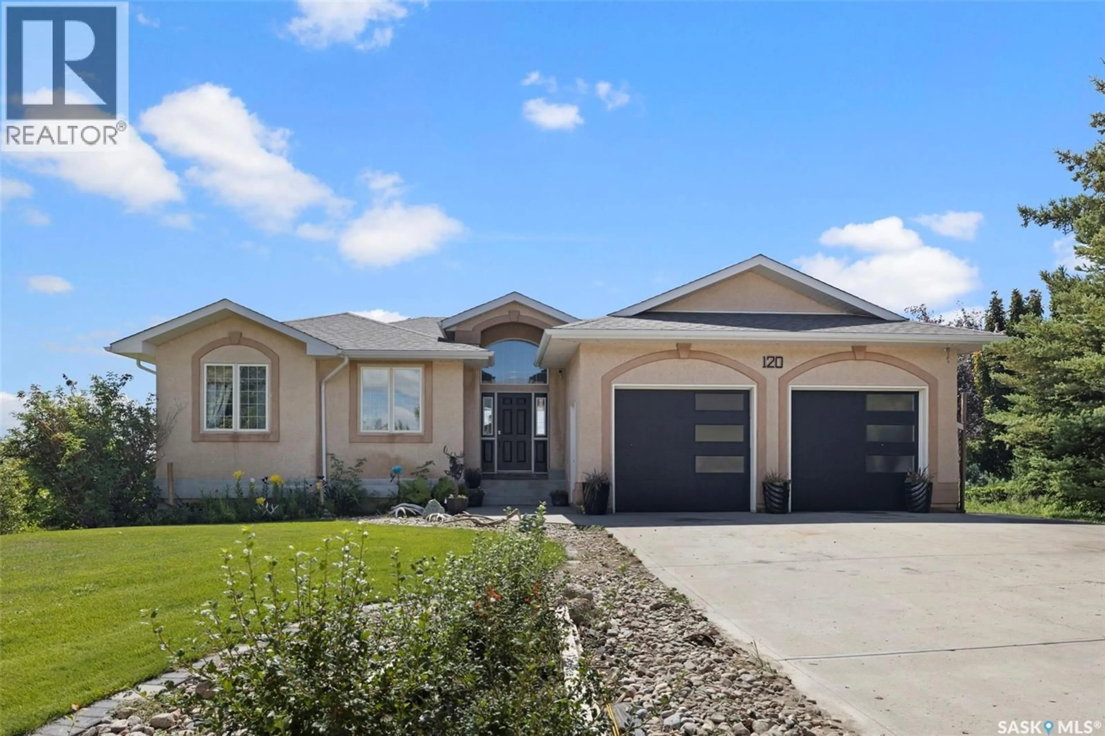 Home with vinyl exterior material, street for 120 DEER RIDGE DRIVE, Lumsden Rm No. 189 Saskatchewan S2V1B8