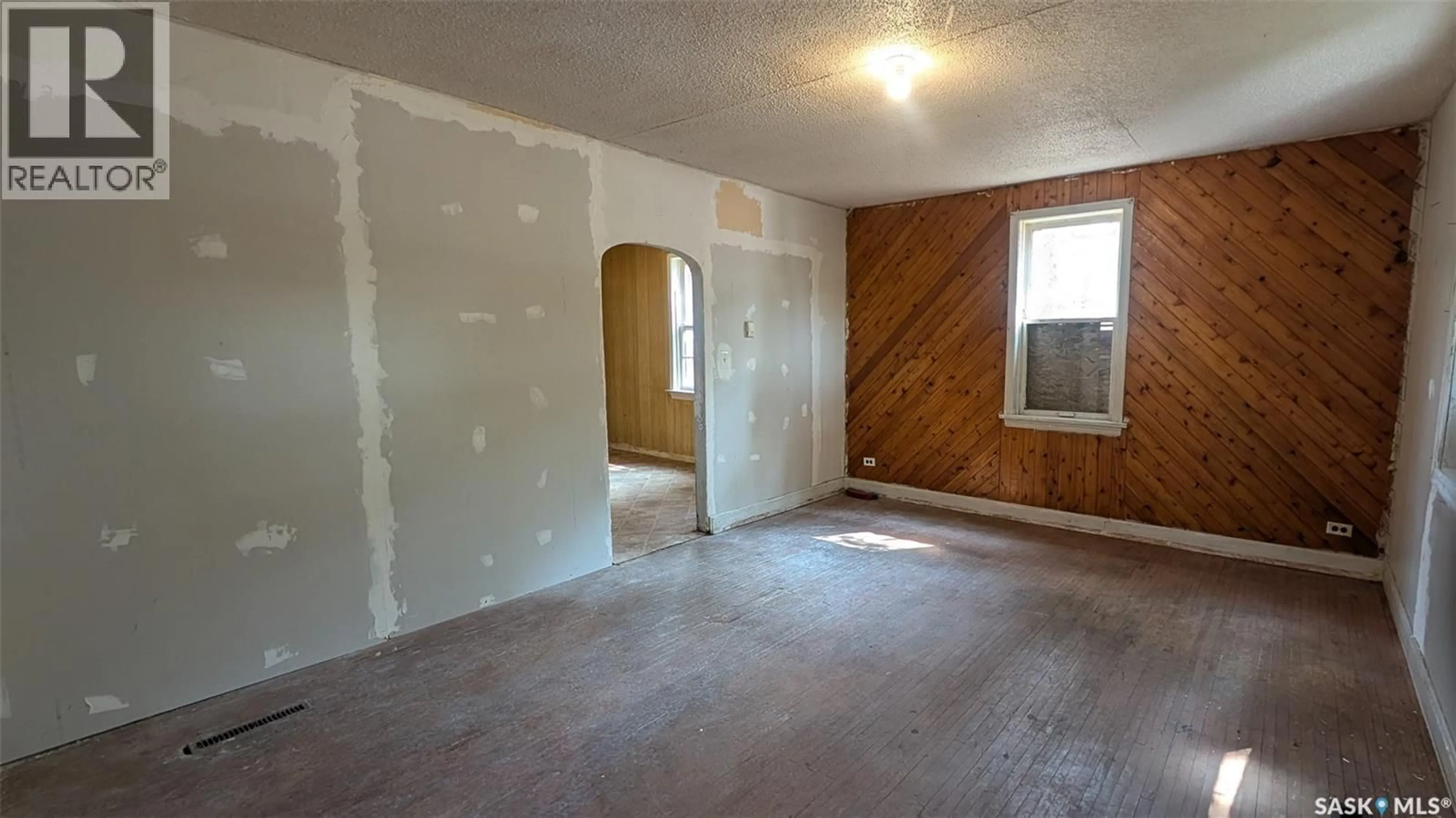A pic of a room for 967 RAE STREET, Regina Saskatchewan S4T2B5