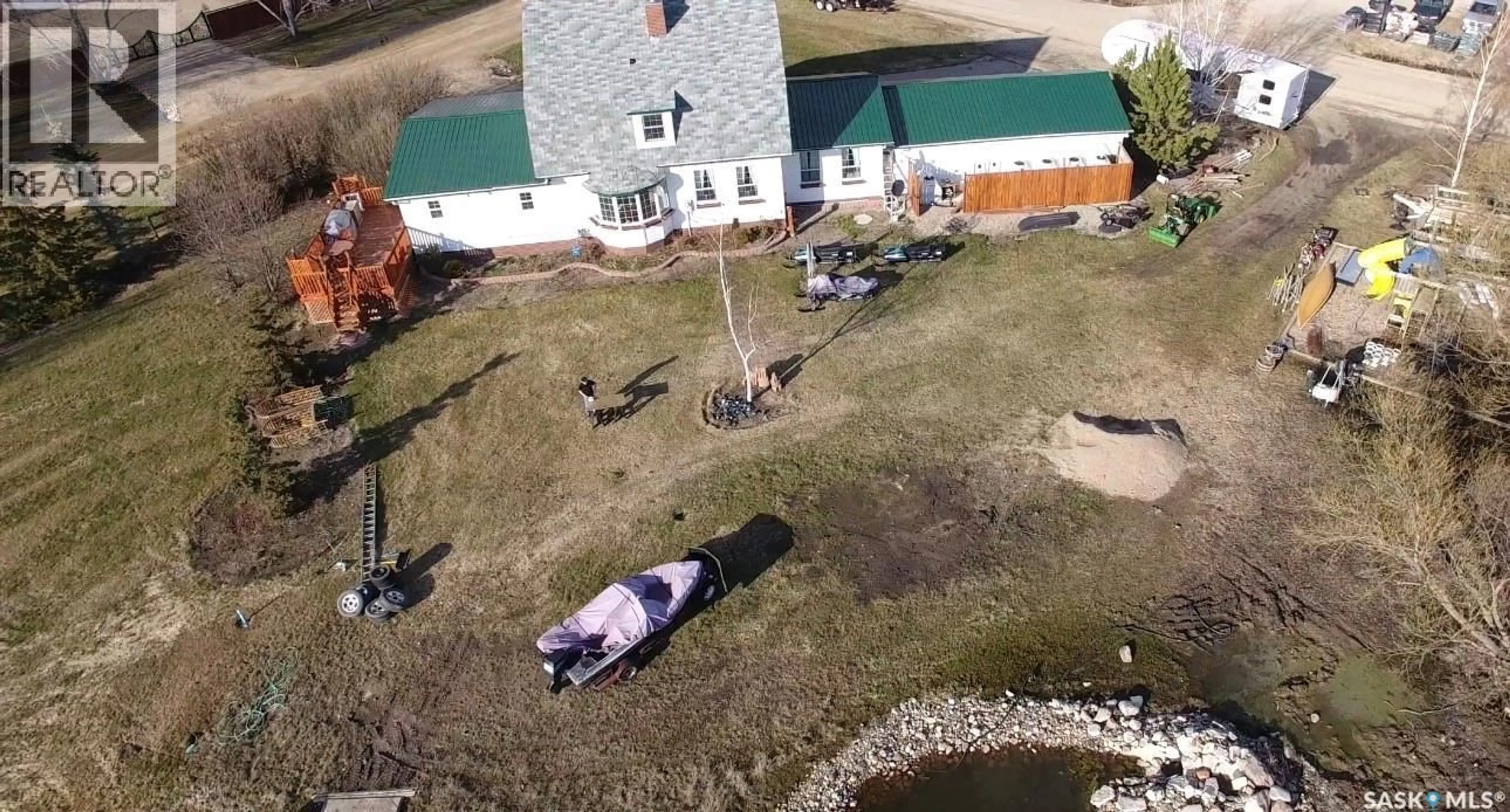 A pic from outside/outdoor area/front of a property/back of a property/a pic from drone, unknown for 10460 6TH AVENUE, Humboldt Saskatchewan S7K5L3