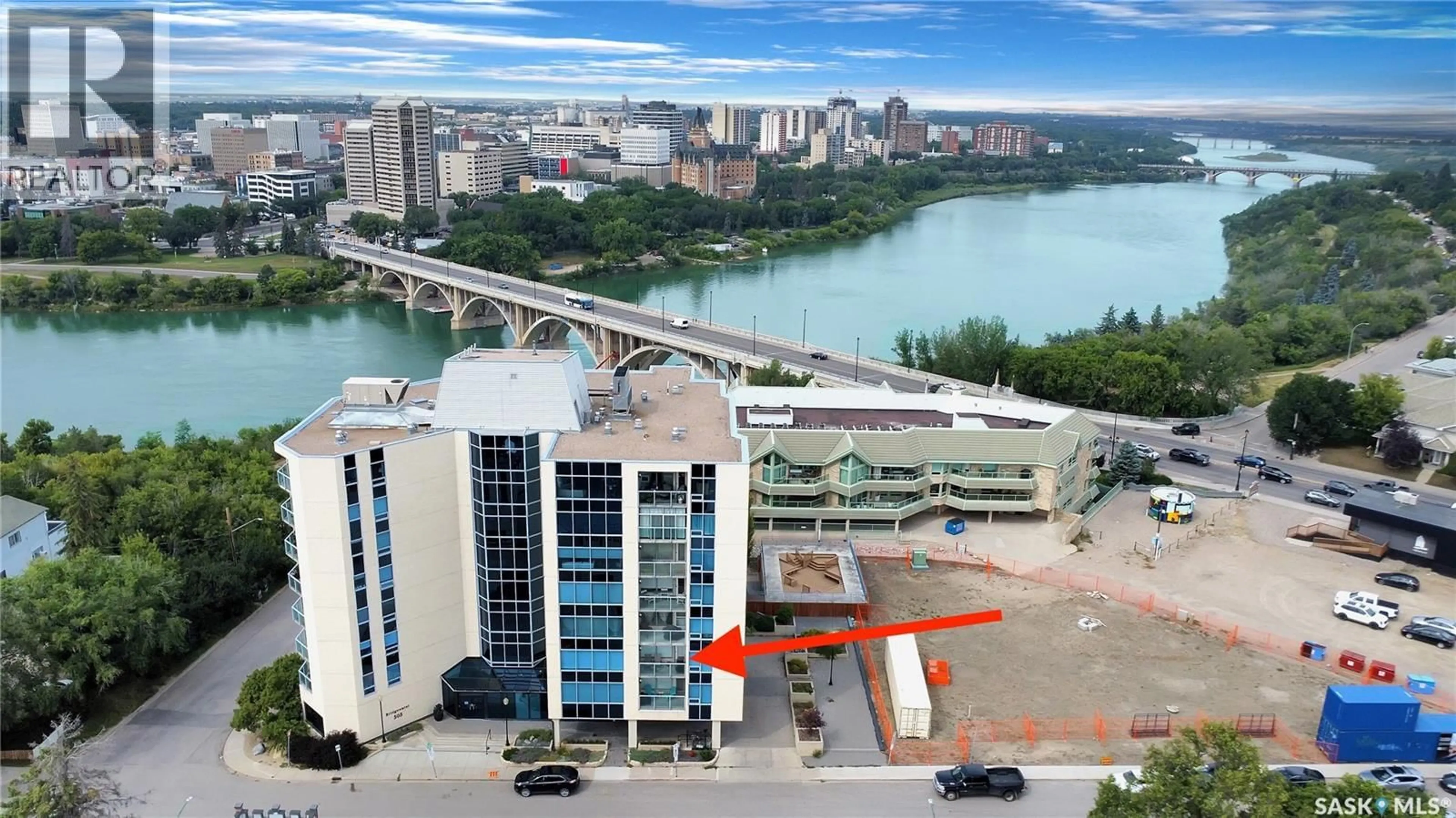 A pic from outside/outdoor area/front of a property/back of a property/a pic from drone, city buildings view from balcony for 505 - 401 12TH STREET E, Saskatoon Saskatchewan S7N4H3