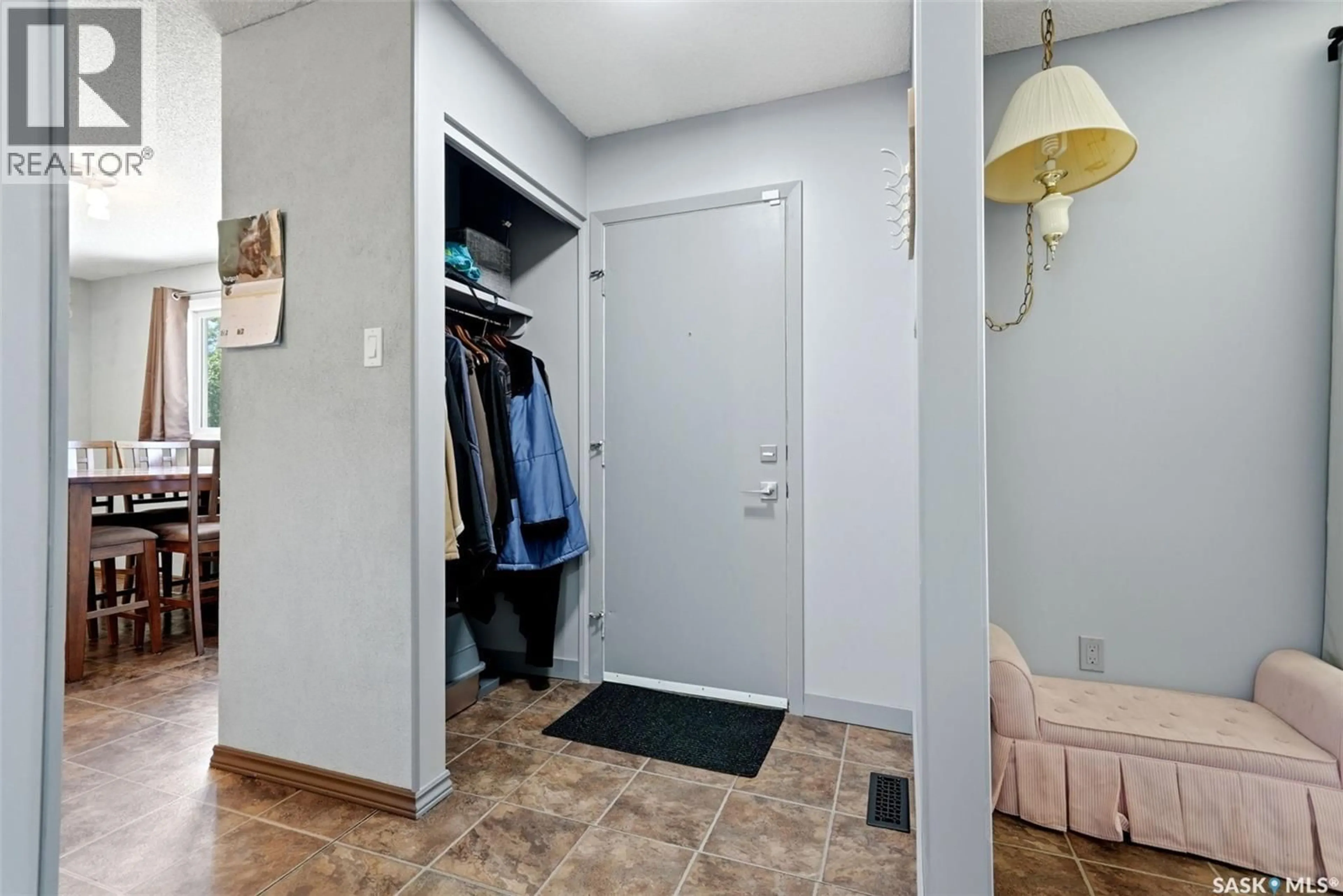Indoor entryway for 51 MARTINAC CRESCENT, Regina Saskatchewan S4X1R5