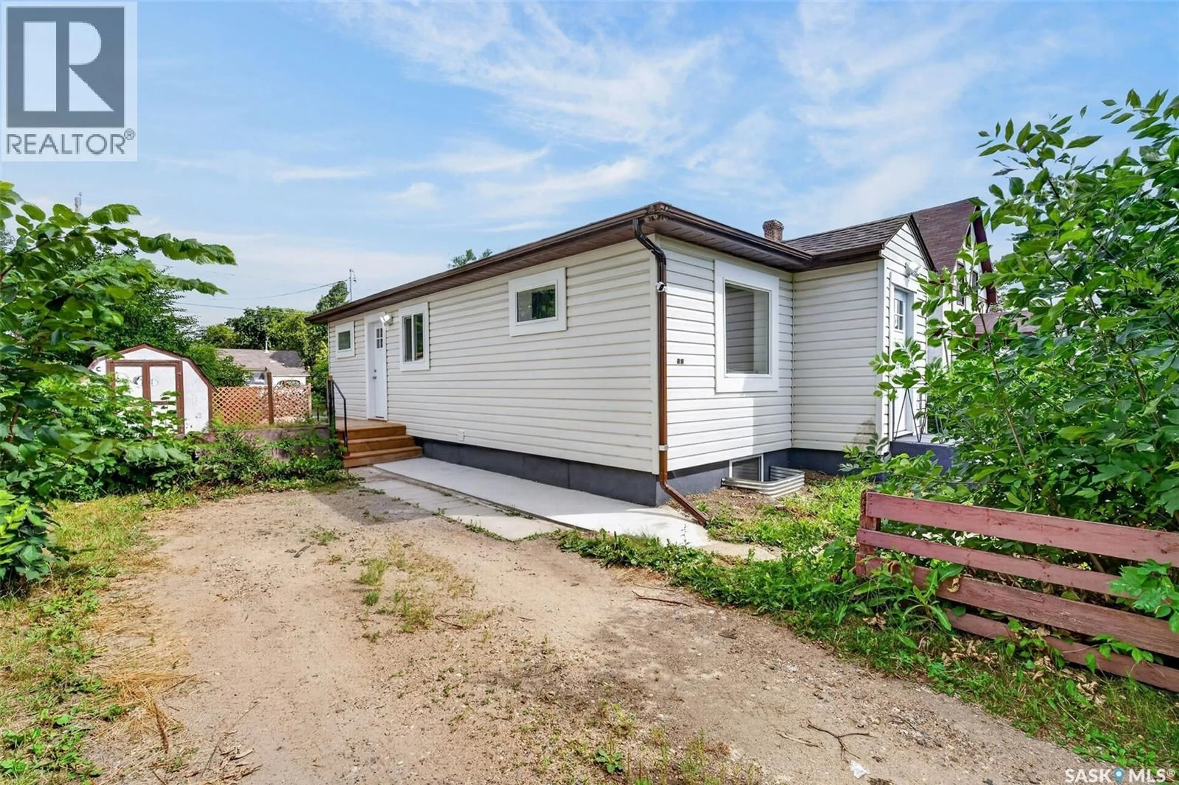 Unknown for 584 7TH STREET, Prince Albert Saskatchewan S6V0S5