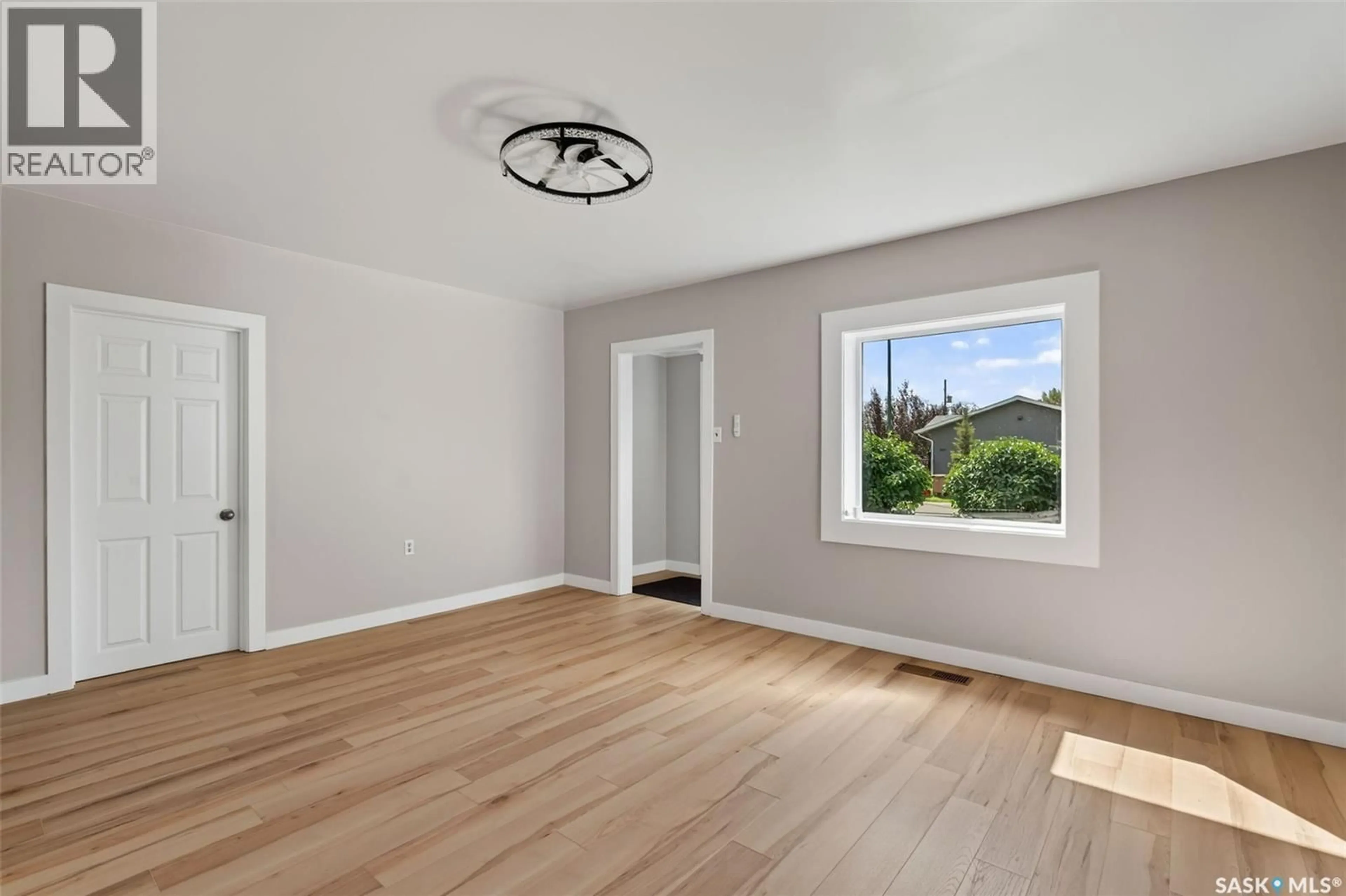 A pic of a room for 584 7TH STREET, Prince Albert Saskatchewan S6V0S5