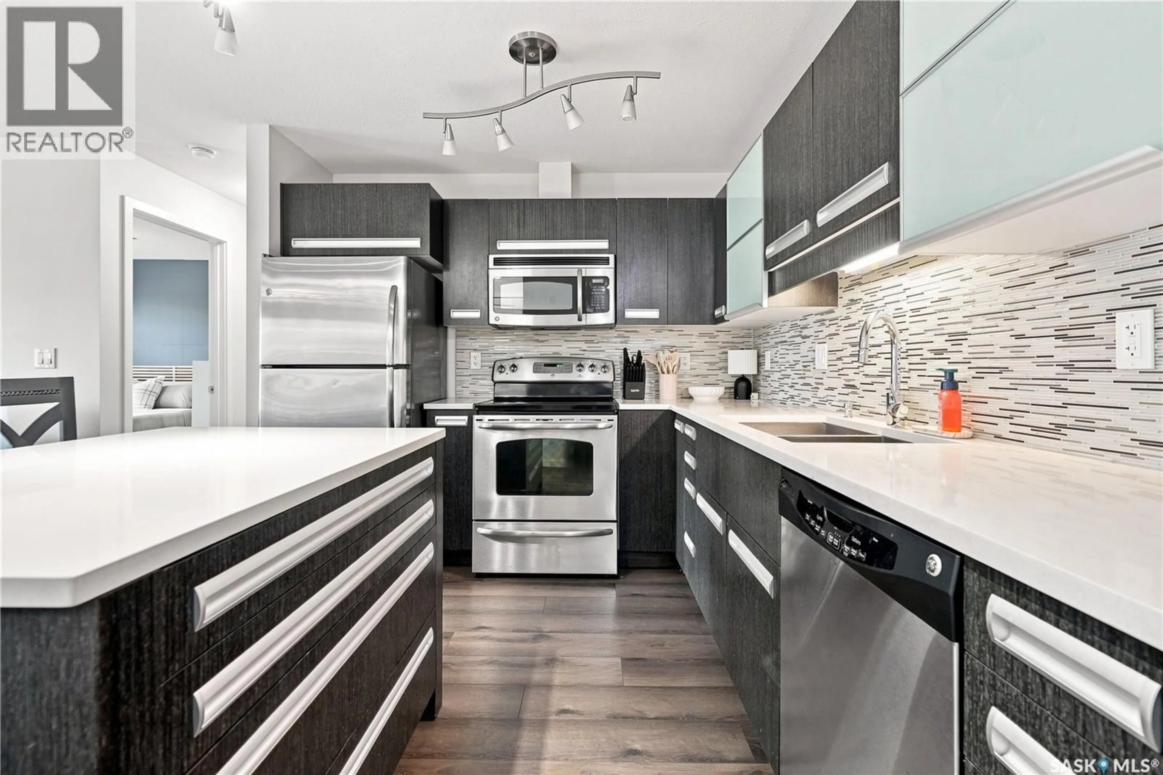Contemporary kitchen, unknown for 105 - 1510 NEVILLE DRIVE, Regina Saskatchewan S4Z0A3