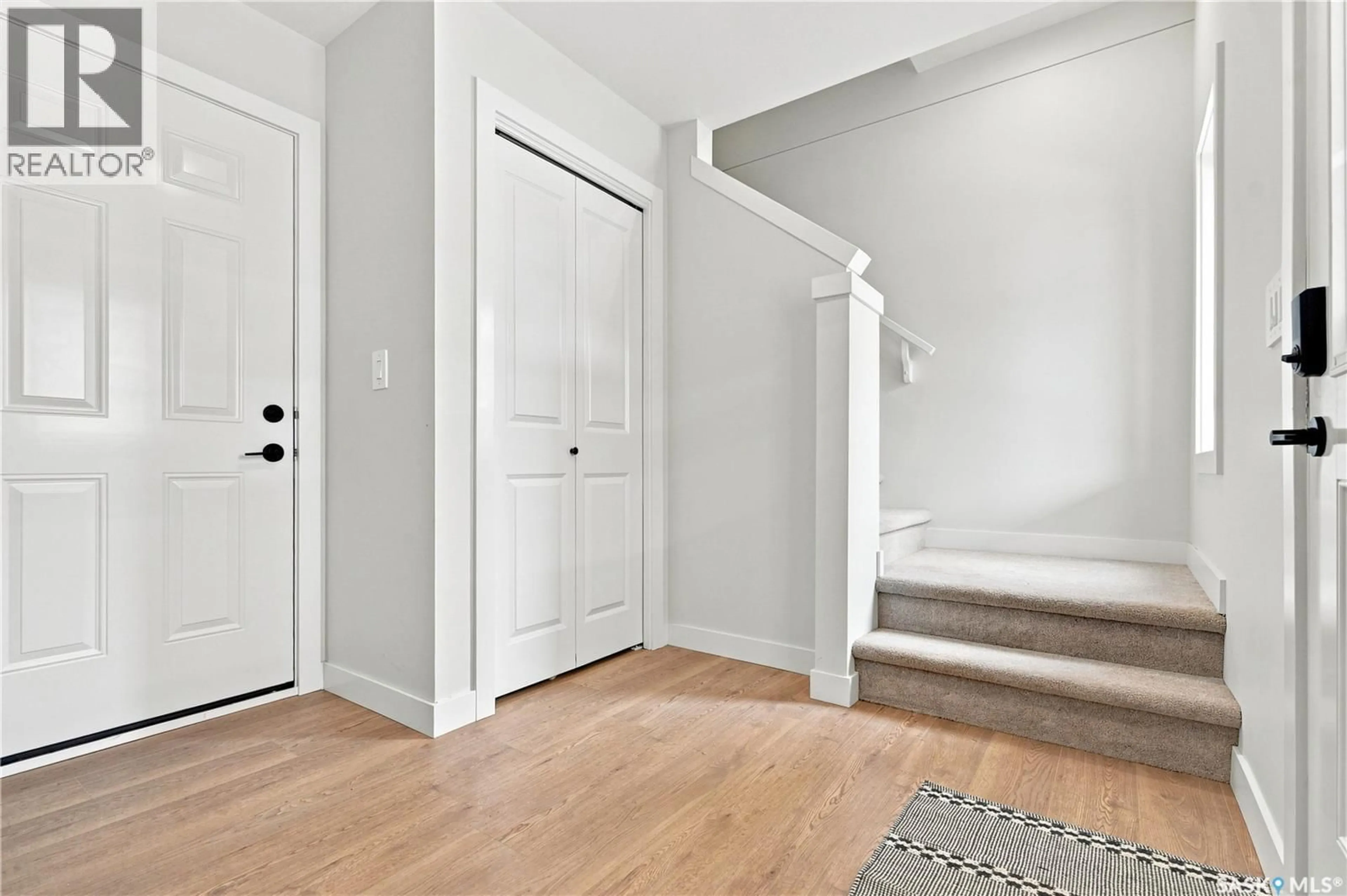 Indoor entryway for 12 651 DUBOIS CRESCENT, Saskatoon Saskatchewan S7V0R3