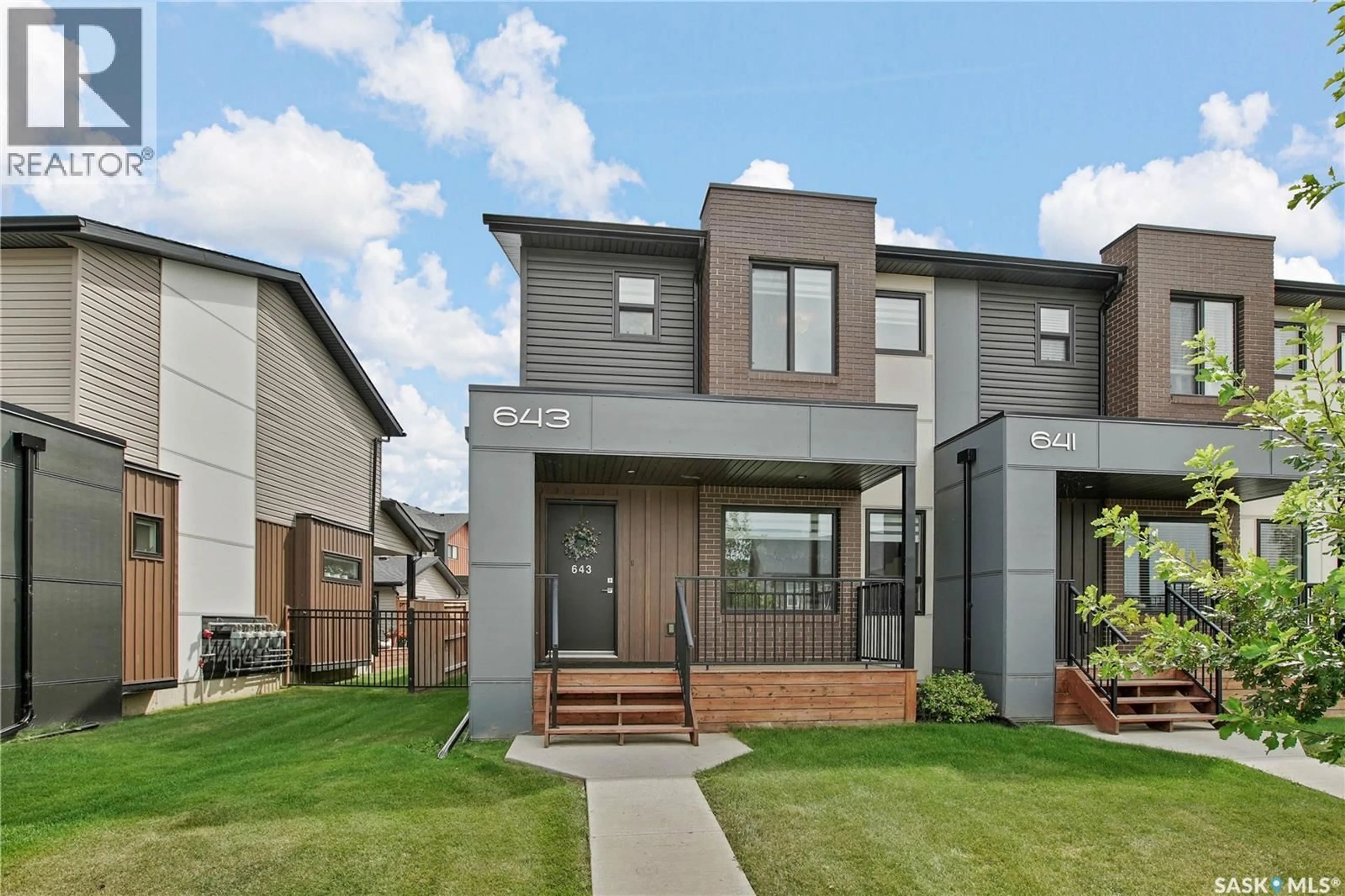 Home with brick exterior material, street for 643 EVERGREEN BOULEVARD, Saskatoon Saskatchewan S7W0L1