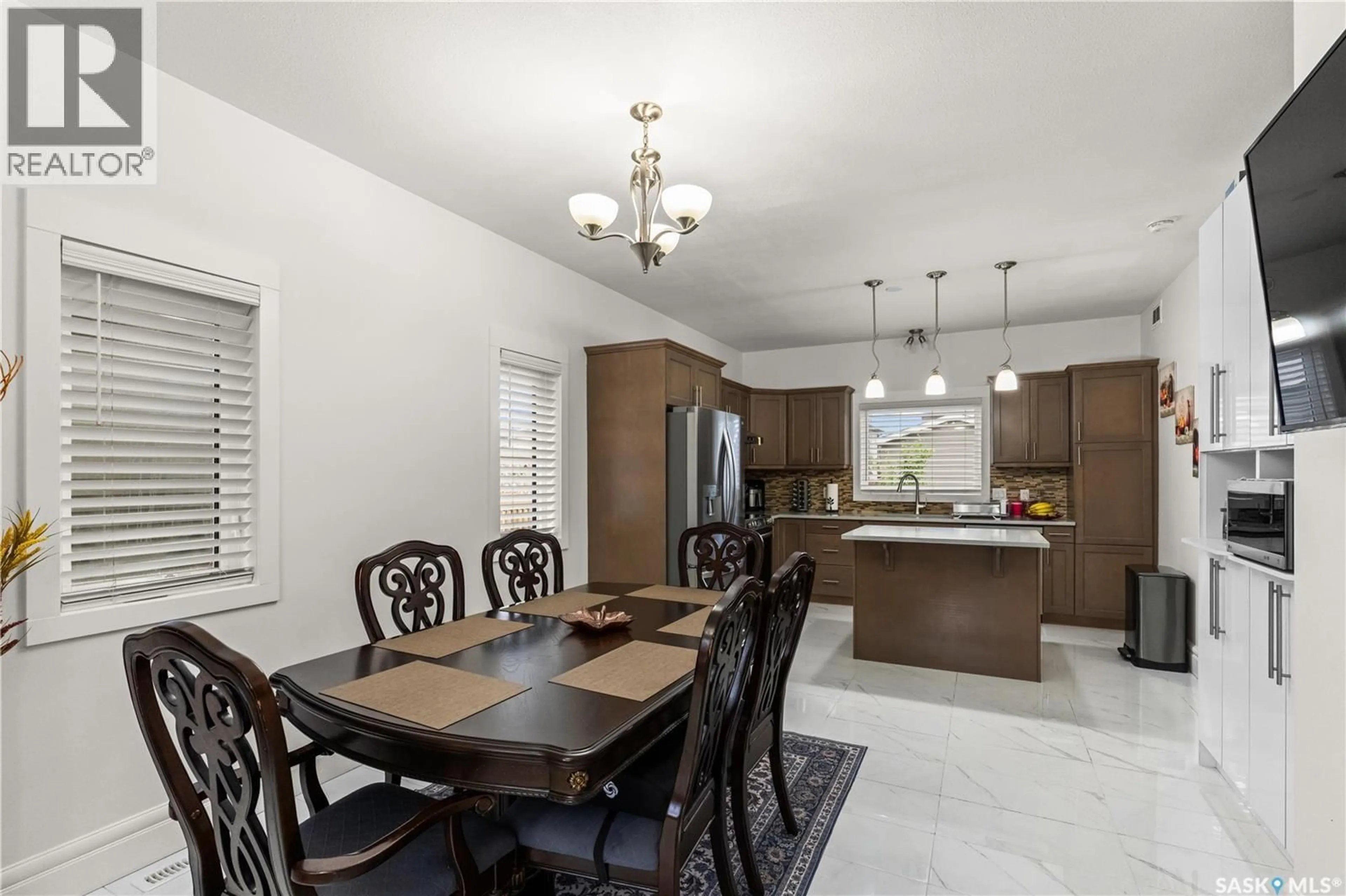 Dining room, ceramic/tile floor for 230 WYANT LANE, Saskatoon Saskatchewan S7S1N1