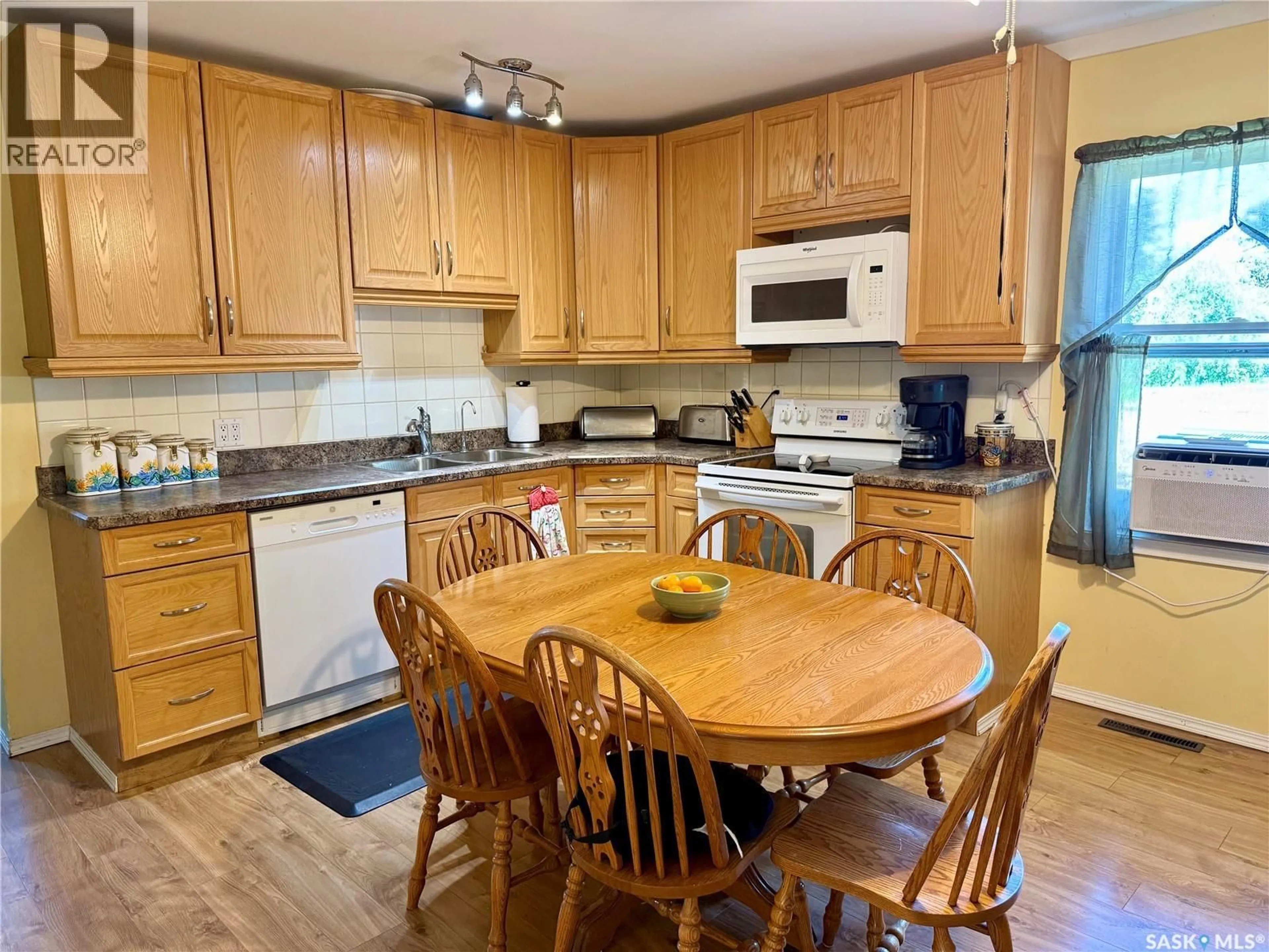 Standard kitchen, wood/laminate floor for 315 3RD AVENUE, Debden Saskatchewan S0J0S0