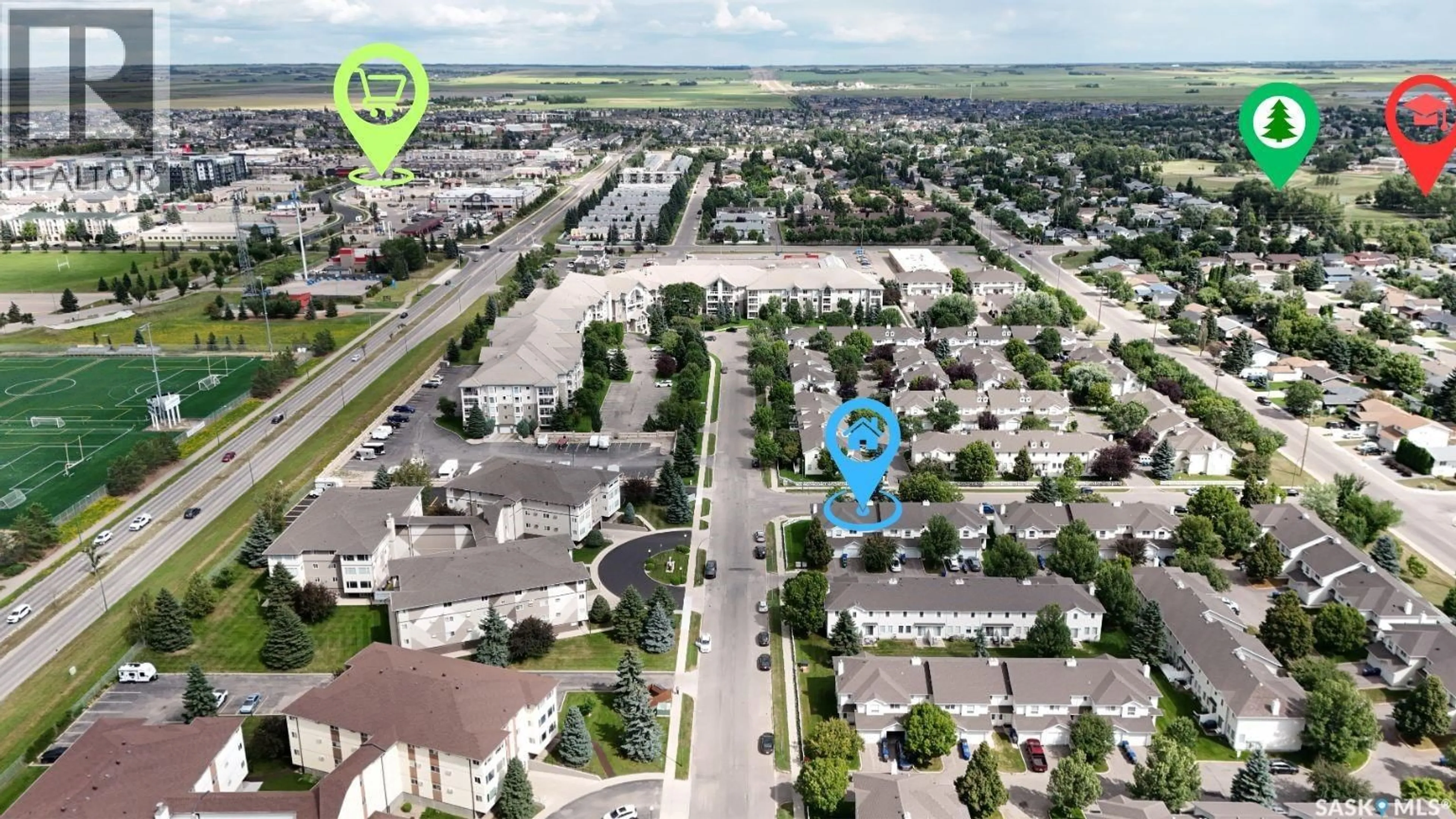 A pic from outside/outdoor area/front of a property/back of a property/a pic from drone, street for 2 110 KEEVIL CRESCENT, Saskatoon Saskatchewan S7N4N8