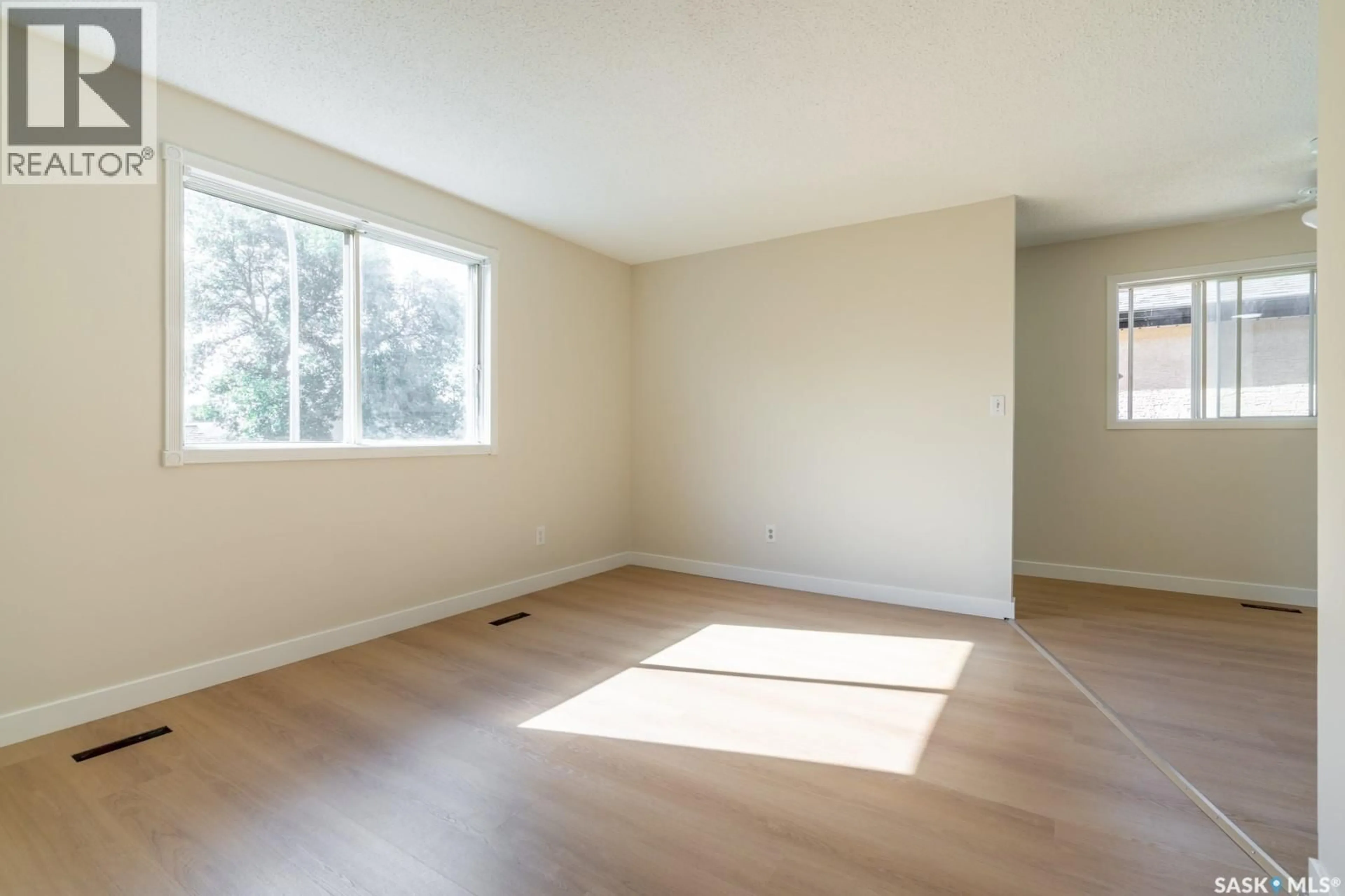 A pic of a room for 425 LORNE STREET, Regina Saskatchewan S4R2J5