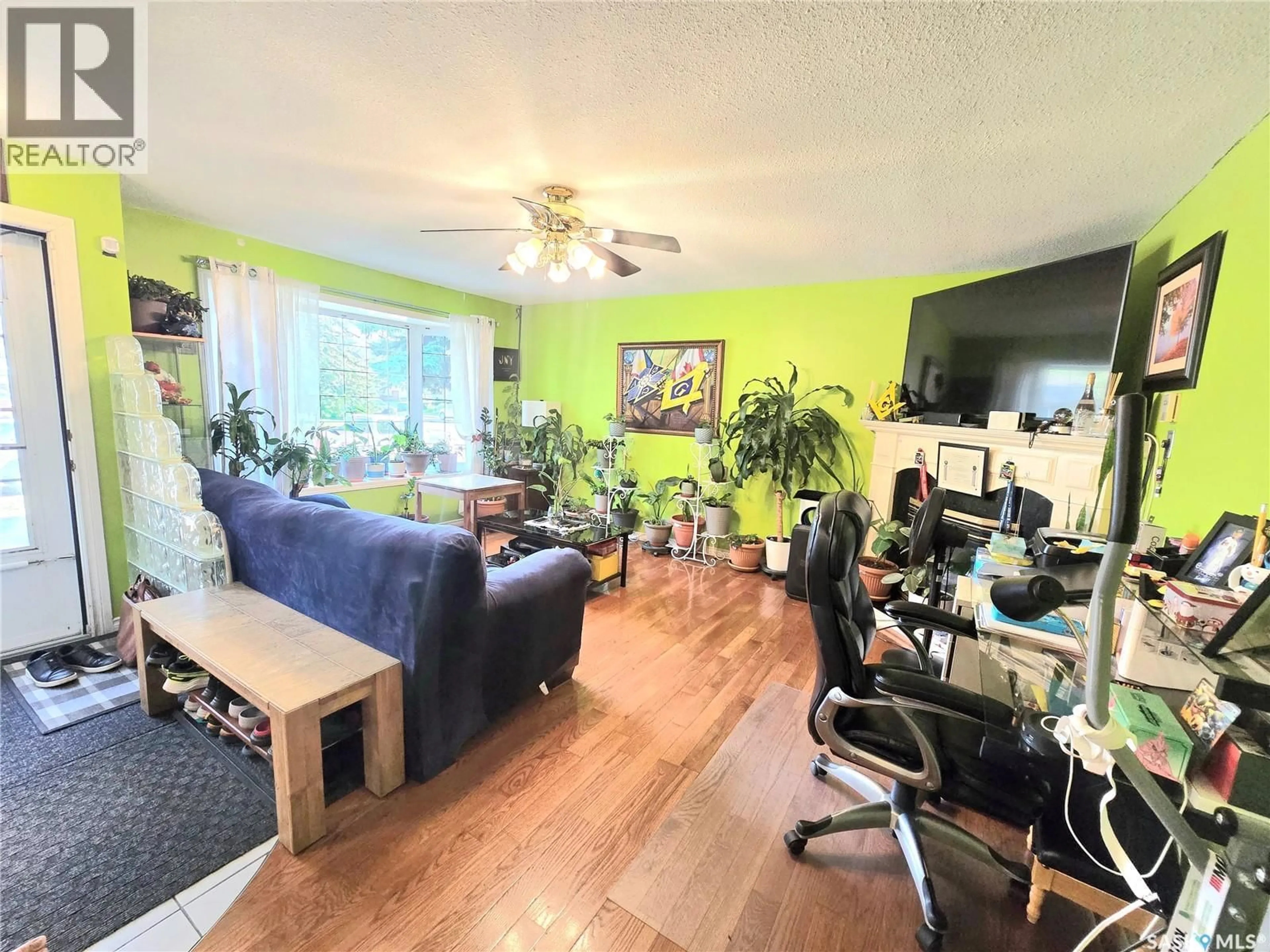 A pic of a room for 442 DOUGLAS CRESCENT, Saskatoon Saskatchewan S7L4T5