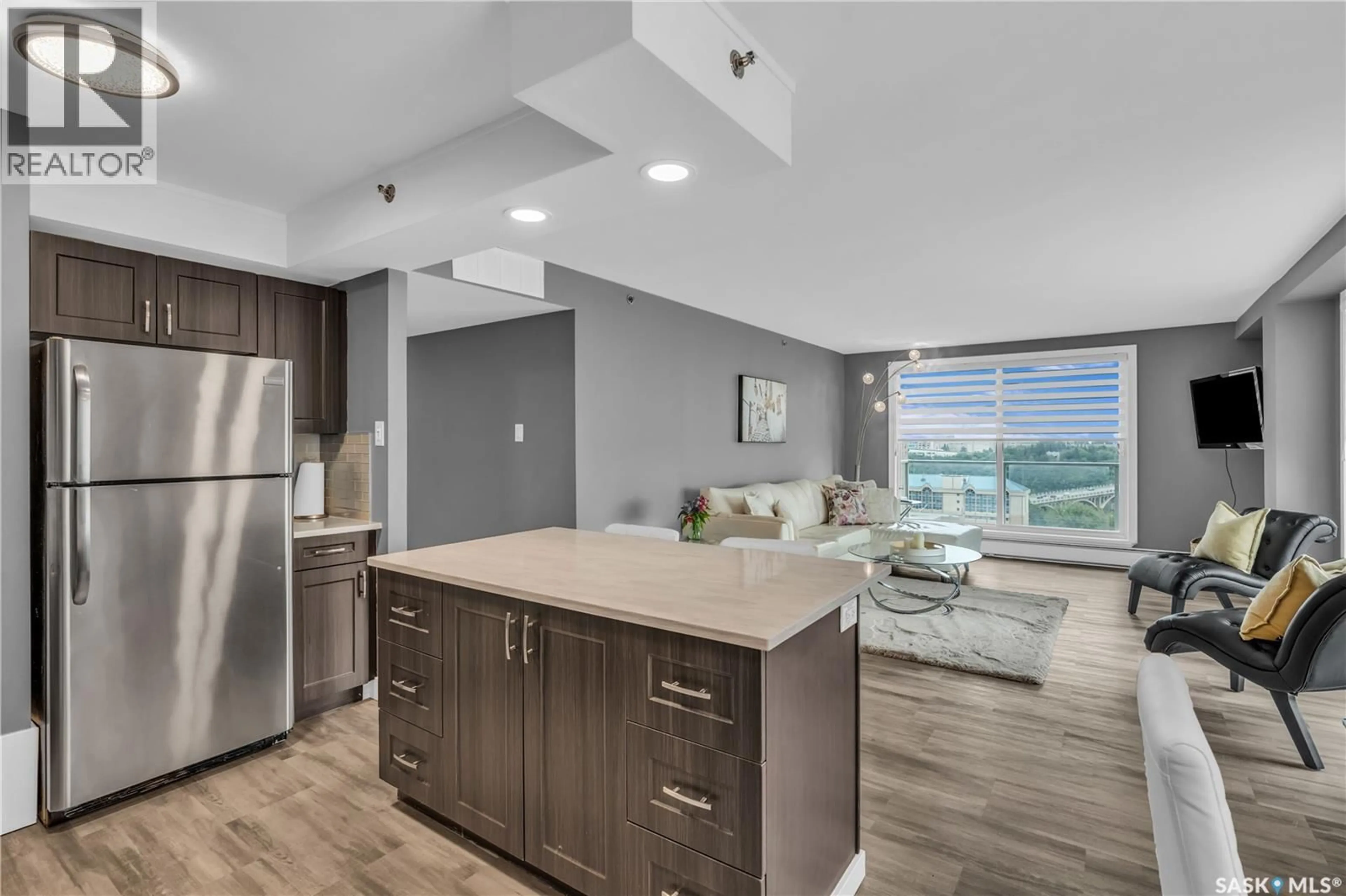 Open concept kitchen, unknown for 320 - 1606 5TH AVENUE N, Saskatoon Saskatchewan S7K2P5