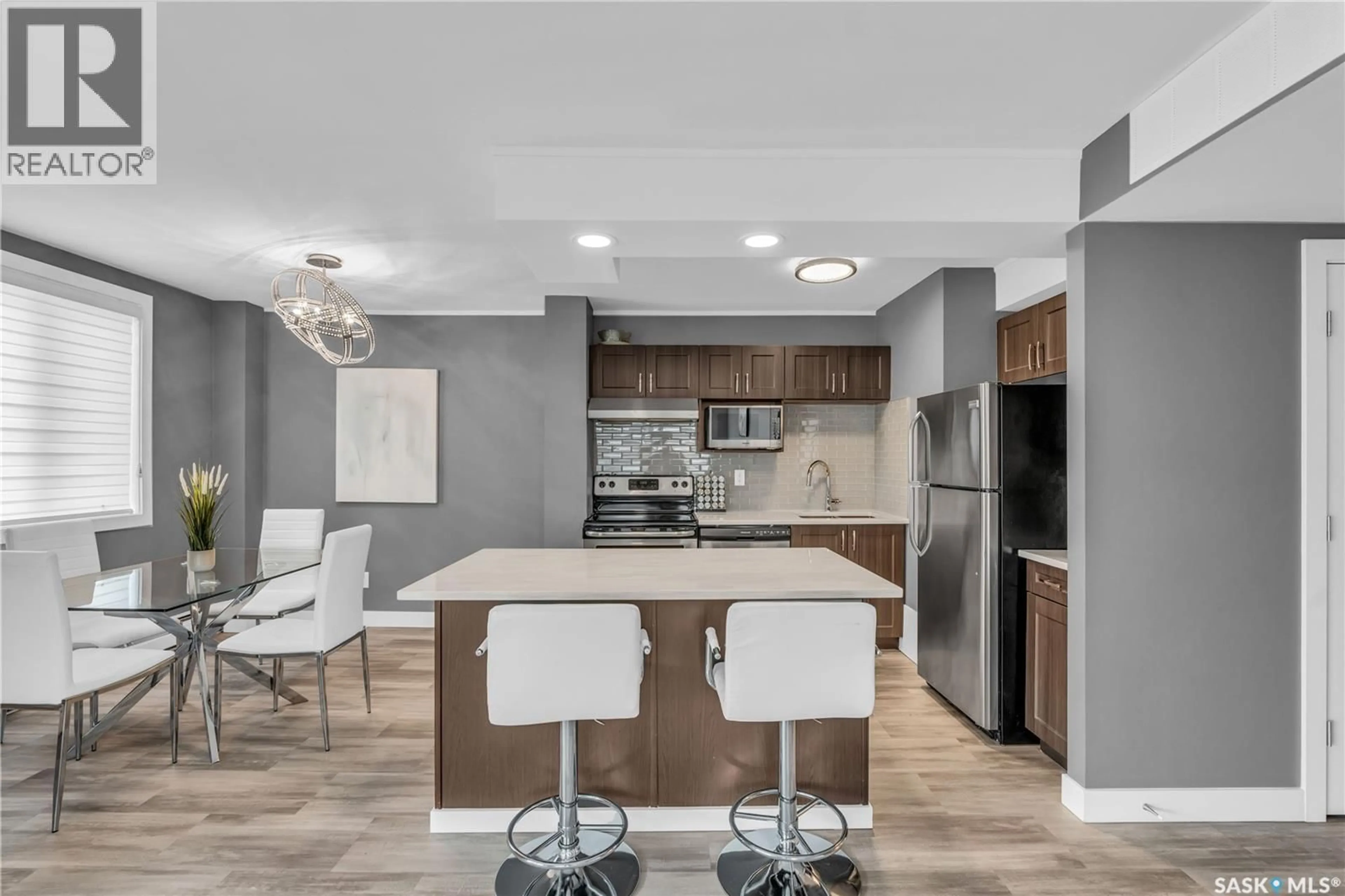Open concept kitchen, ceramic/tile floor for 320 - 1606 5TH AVENUE N, Saskatoon Saskatchewan S7K2P5