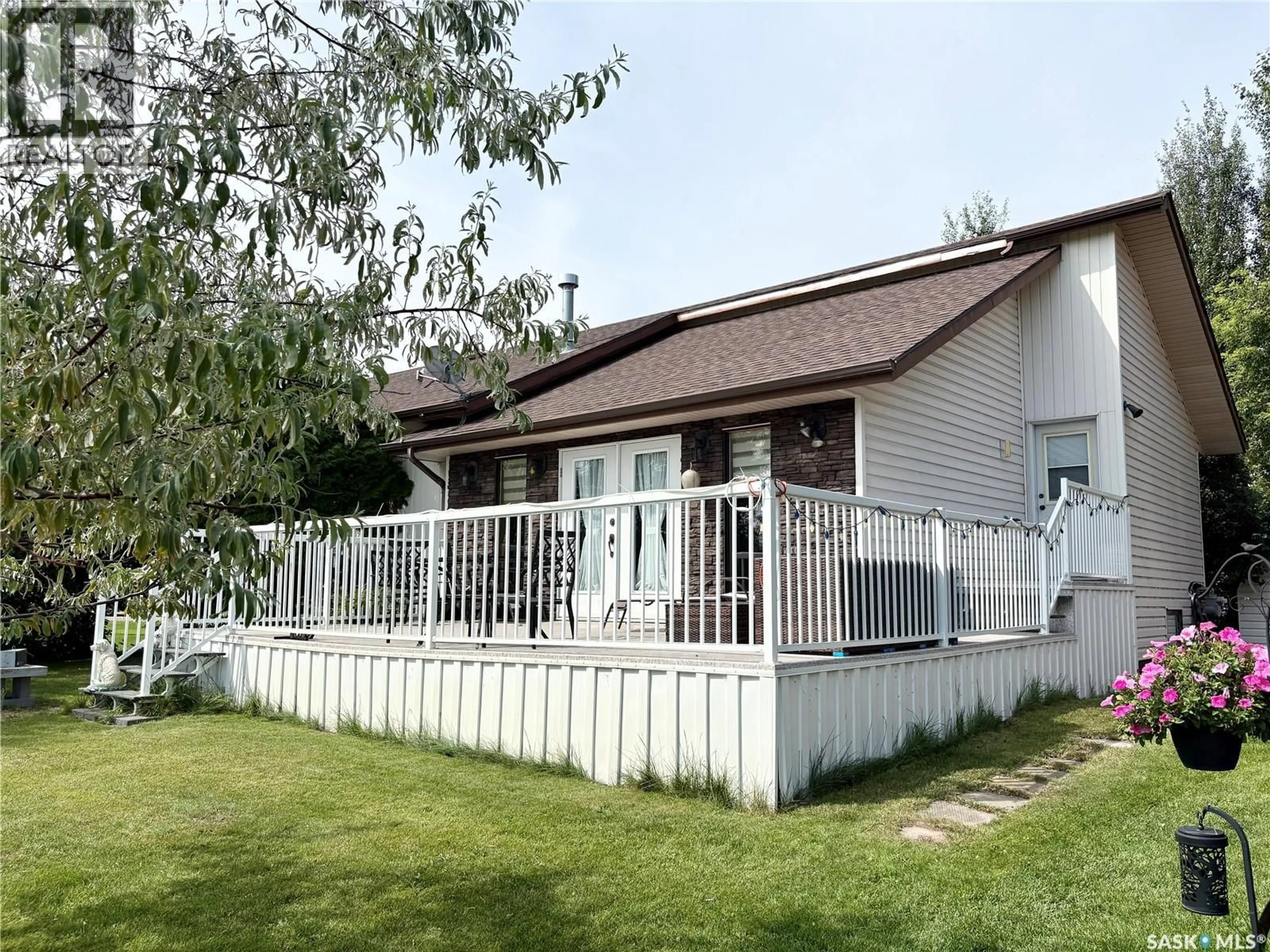 Home with vinyl exterior material, unknown for 230 AUGUSTA PLACE, Good Spirit Lake Saskatchewan S0A0L0