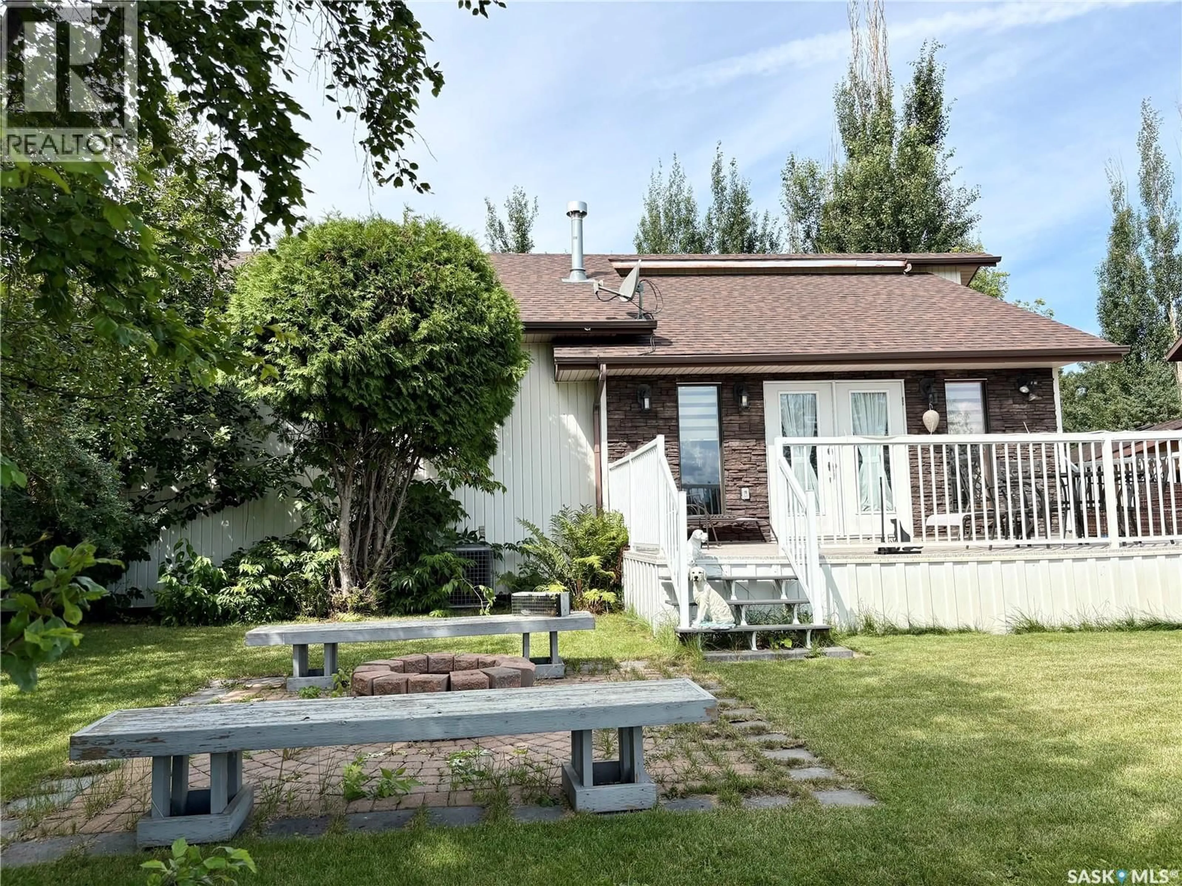 A pic from outside/outdoor area/front of a property/back of a property/a pic from drone, street for 230 AUGUSTA PLACE, Good Spirit Lake Saskatchewan S0A0L0