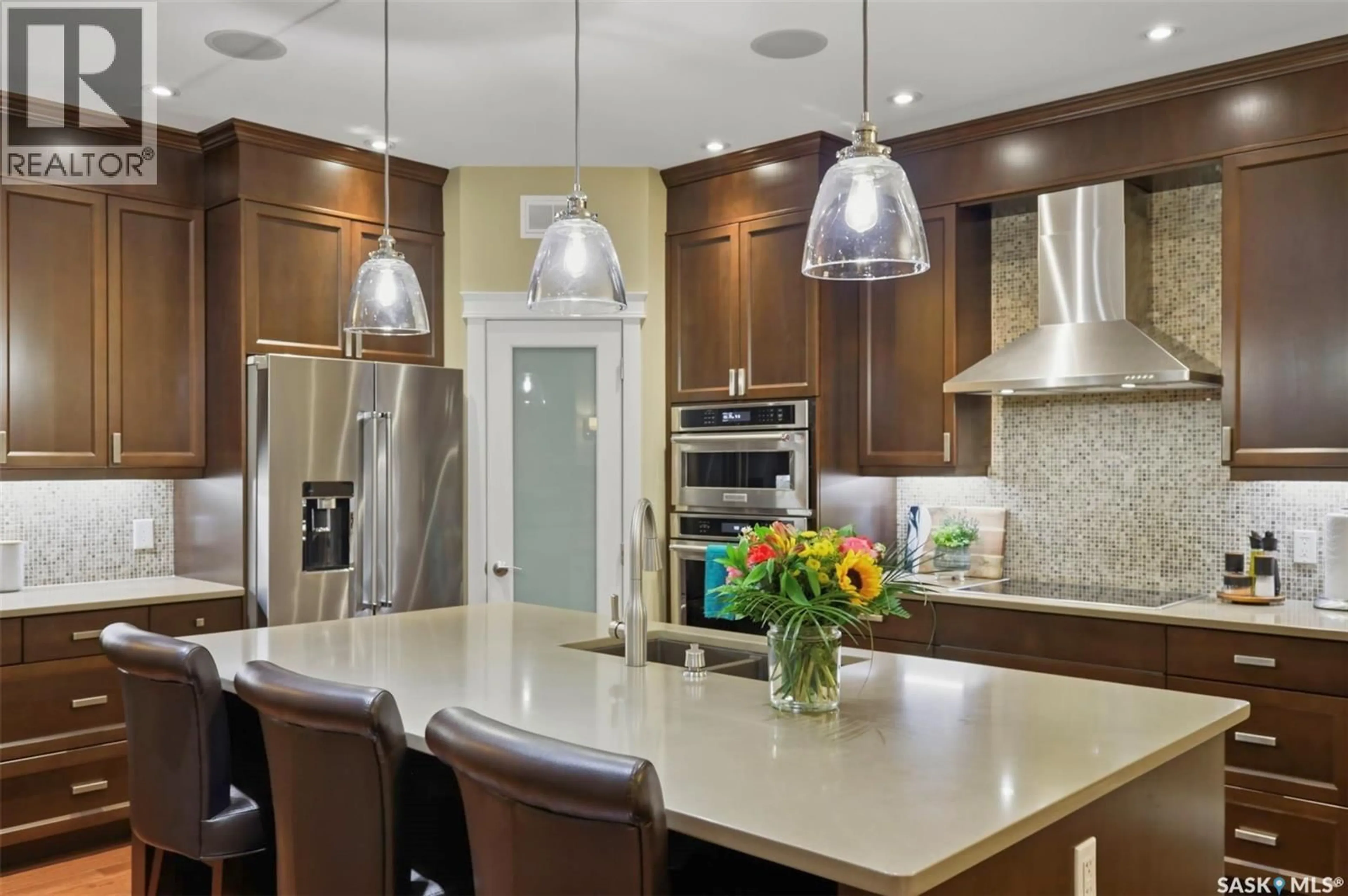 Contemporary kitchen, ceramic/tile floor for 431 PATON PLACE, Saskatoon Saskatchewan S7W0B8
