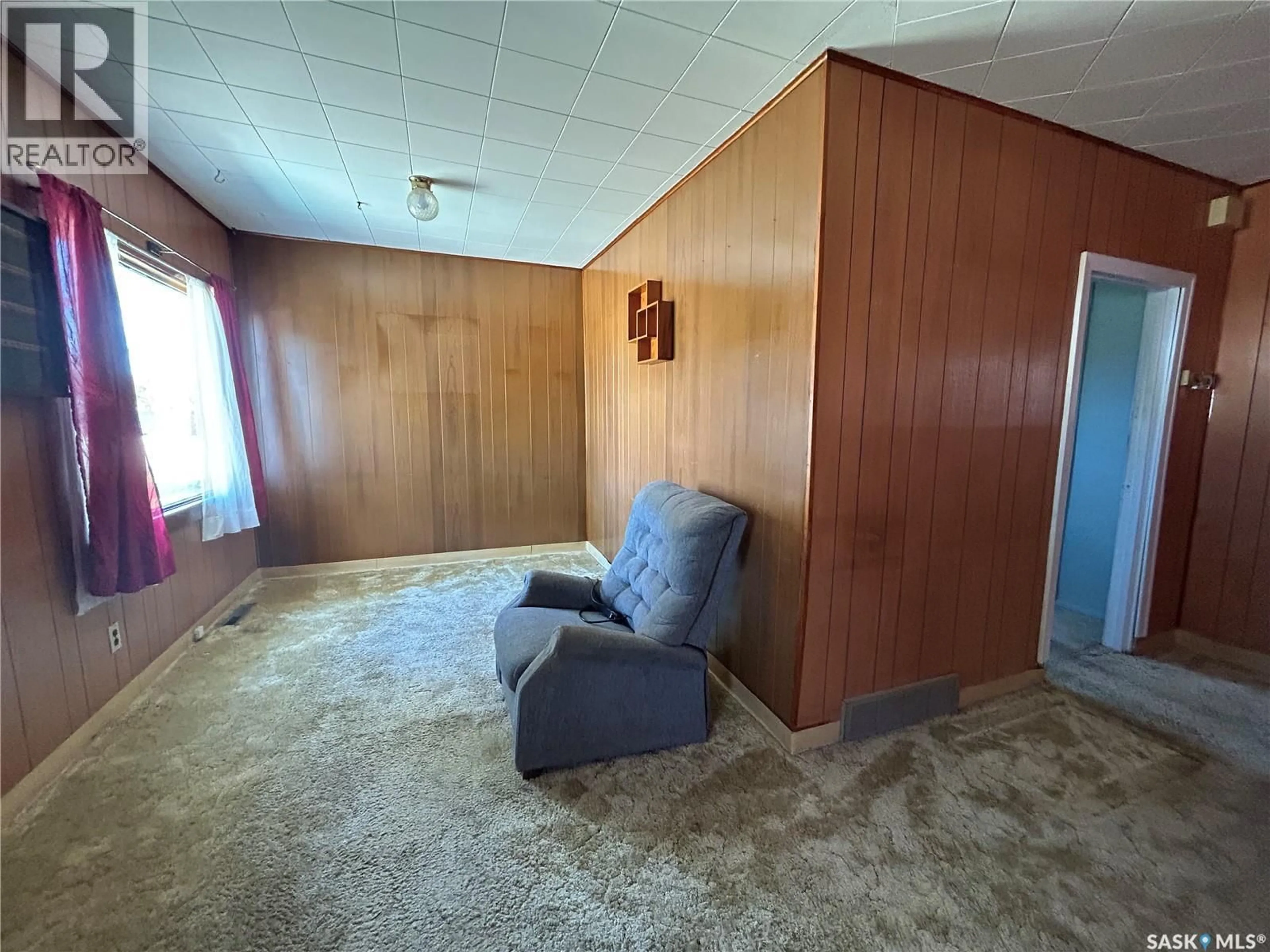 A pic of a room for 929 BROWN STREET, Moose Jaw Saskatchewan S6H2Z1