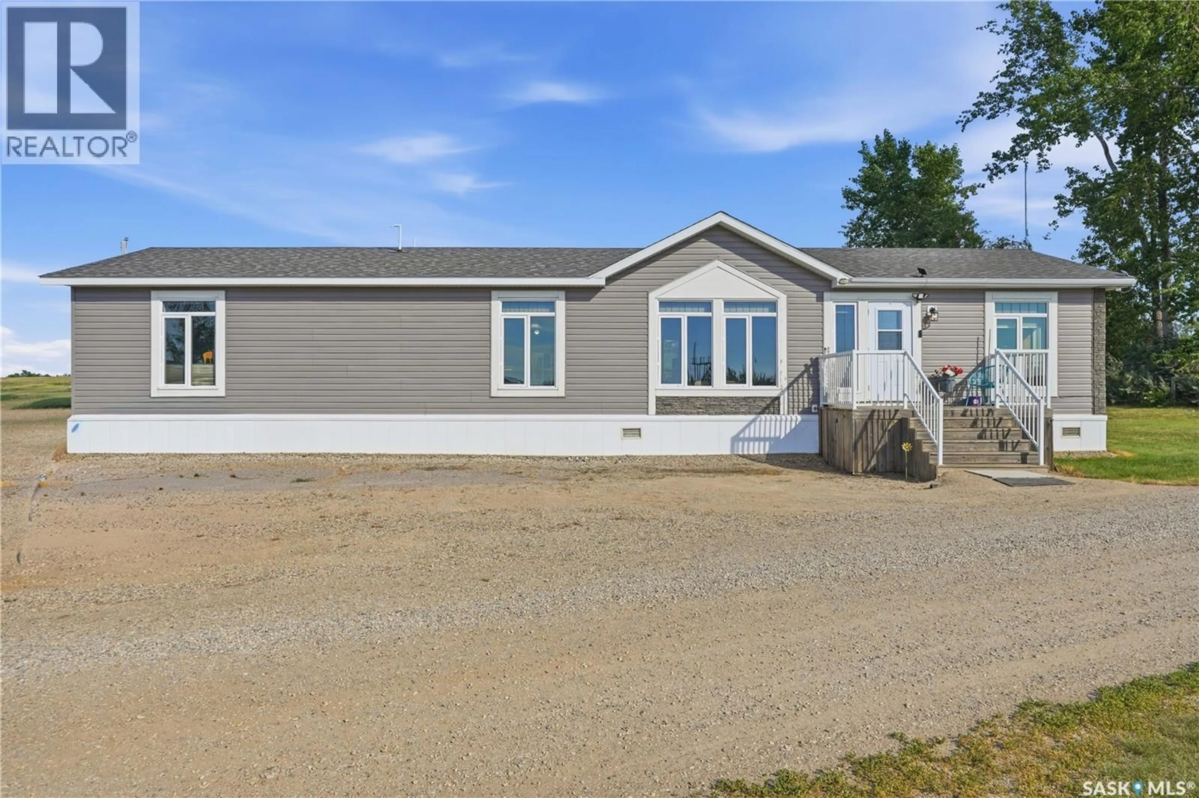 Home with vinyl exterior material, unknown for INC - TWIN LAKES RANCH MINISTRIES, Moose Jaw Rm No. 161 Saskatchewan S6H4P9