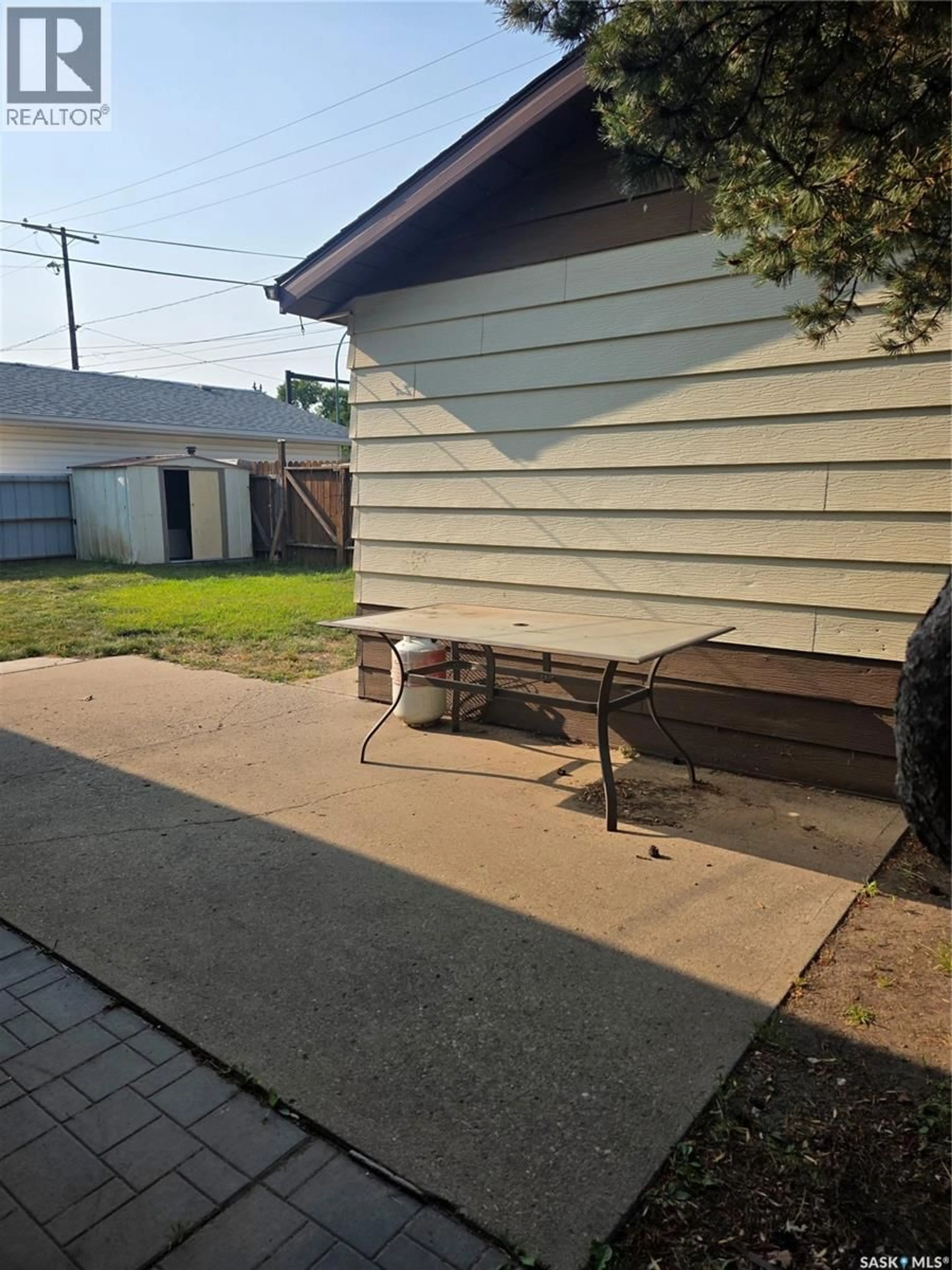 Patio, street for 262 DUNCAN ROAD, Estevan Saskatchewan S4A0A4