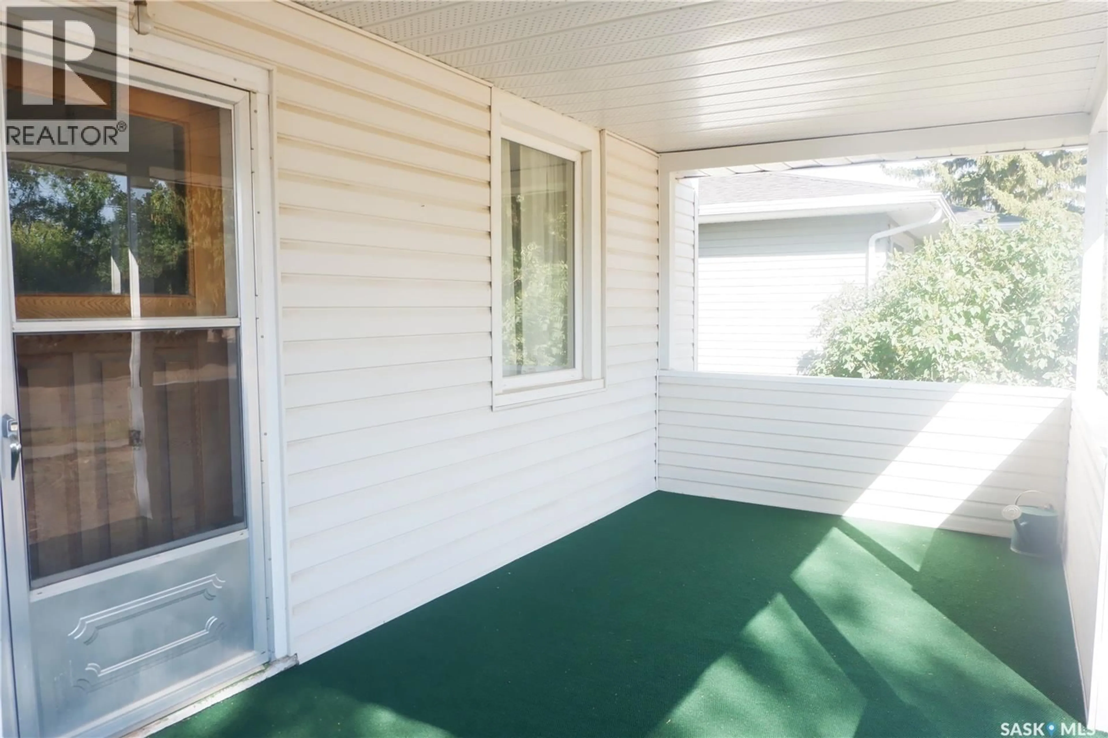 Home with vinyl exterior material, unknown for 311 7TH AVENUE, Assiniboia Saskatchewan S0H0B0