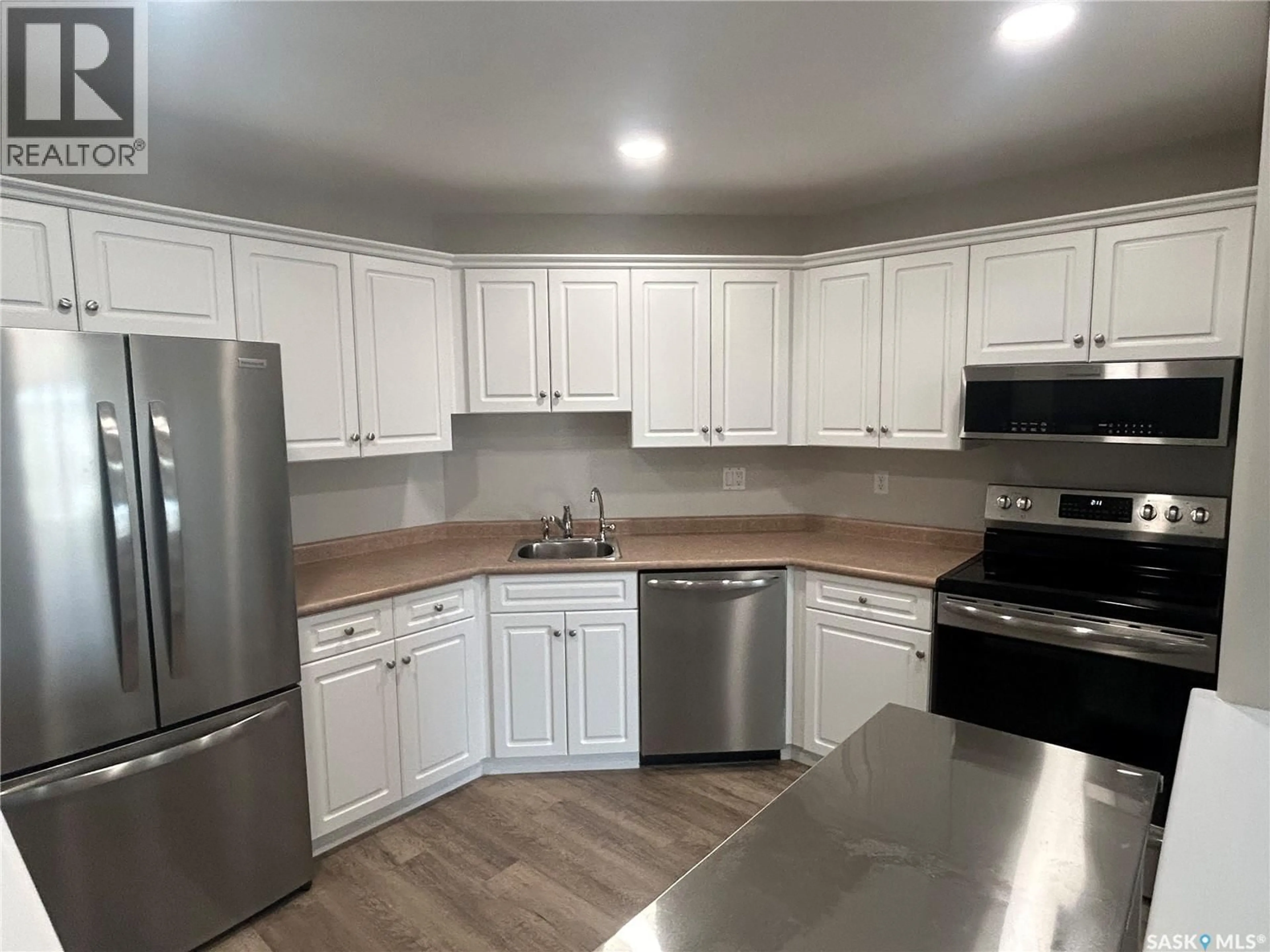 Open concept kitchen, unknown for 206 - 1112 98TH STREET, Tisdale Saskatchewan S0E1T0