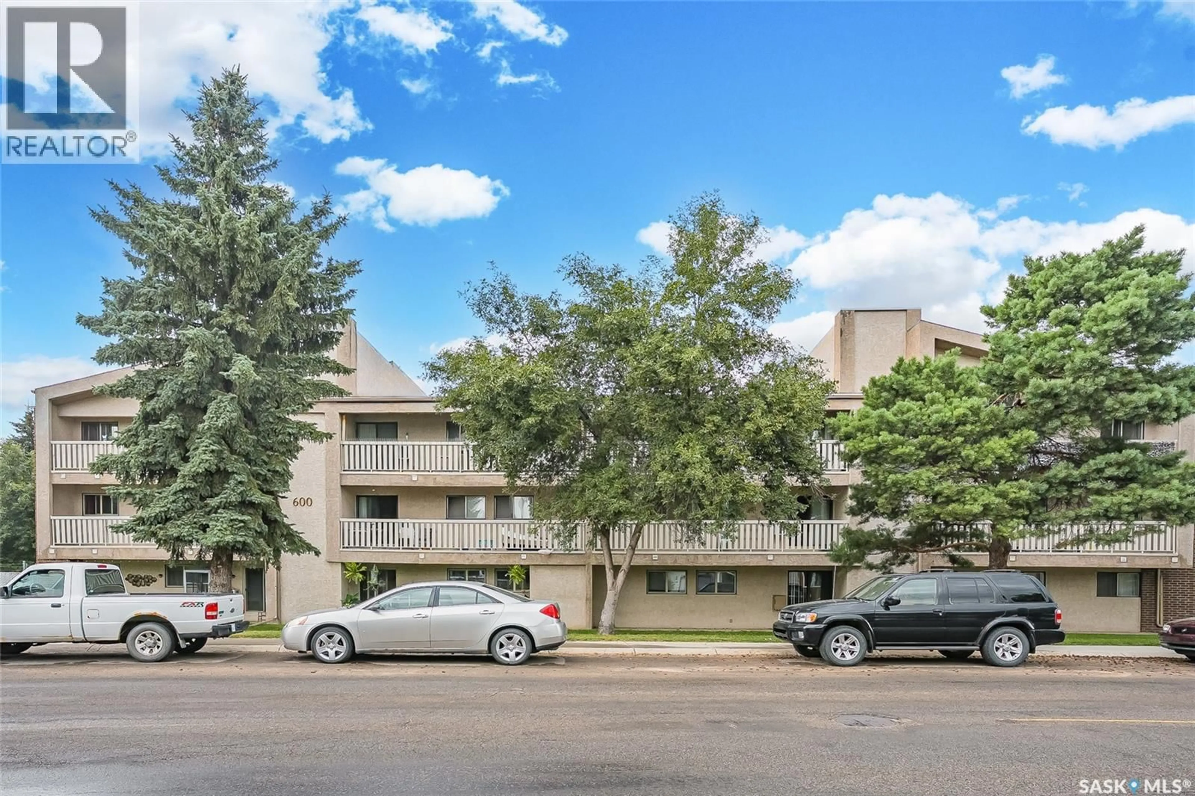 Patio, mountain view for 310 - 614 STILLWATER DRIVE, Saskatoon Saskatchewan S7J4H7
