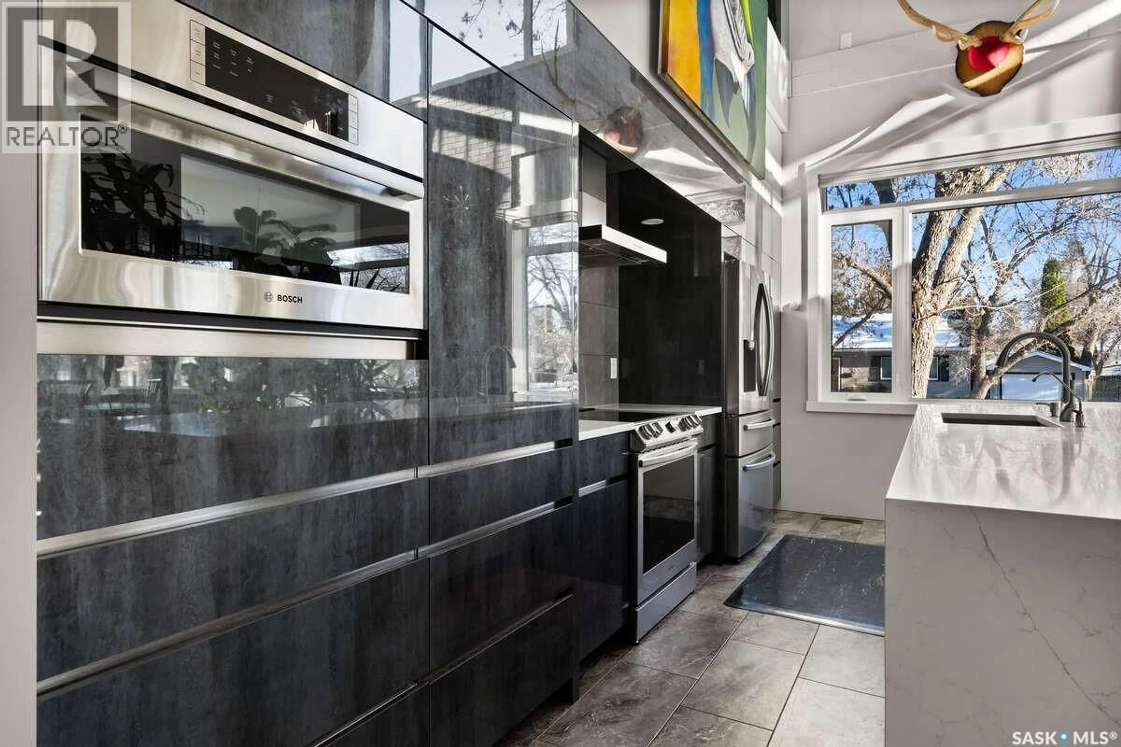 Contemporary kitchen, ceramic/tile floor for 3601 GRASSICK AVENUE, Regina Saskatchewan S4S0Z3