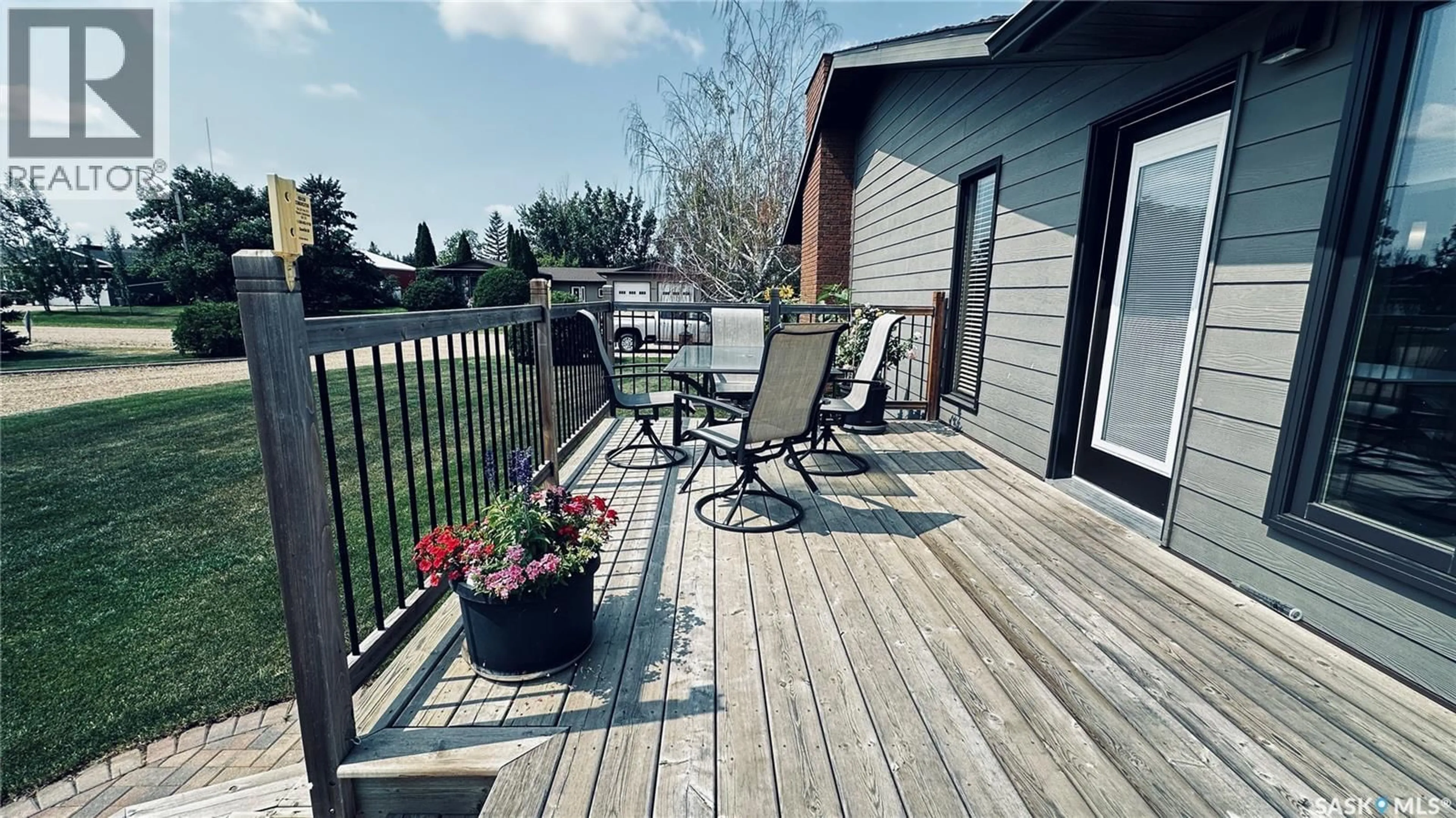 Patio, street for 816 1ST AVENUE, Zenon Park Saskatchewan S0E1W0