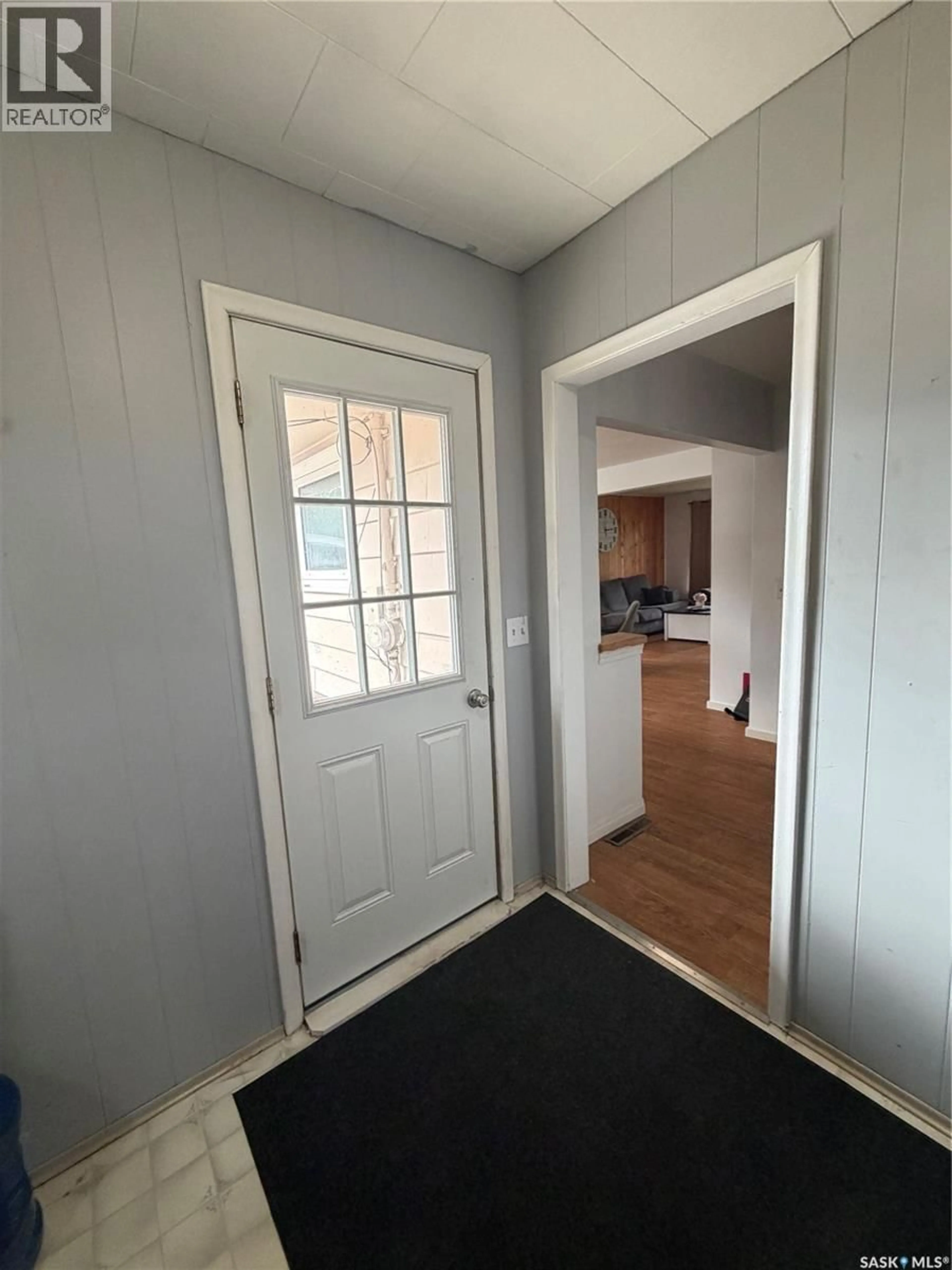 Indoor entryway for 121 PINE STREET, Porcupine Plain Saskatchewan S0E1H0