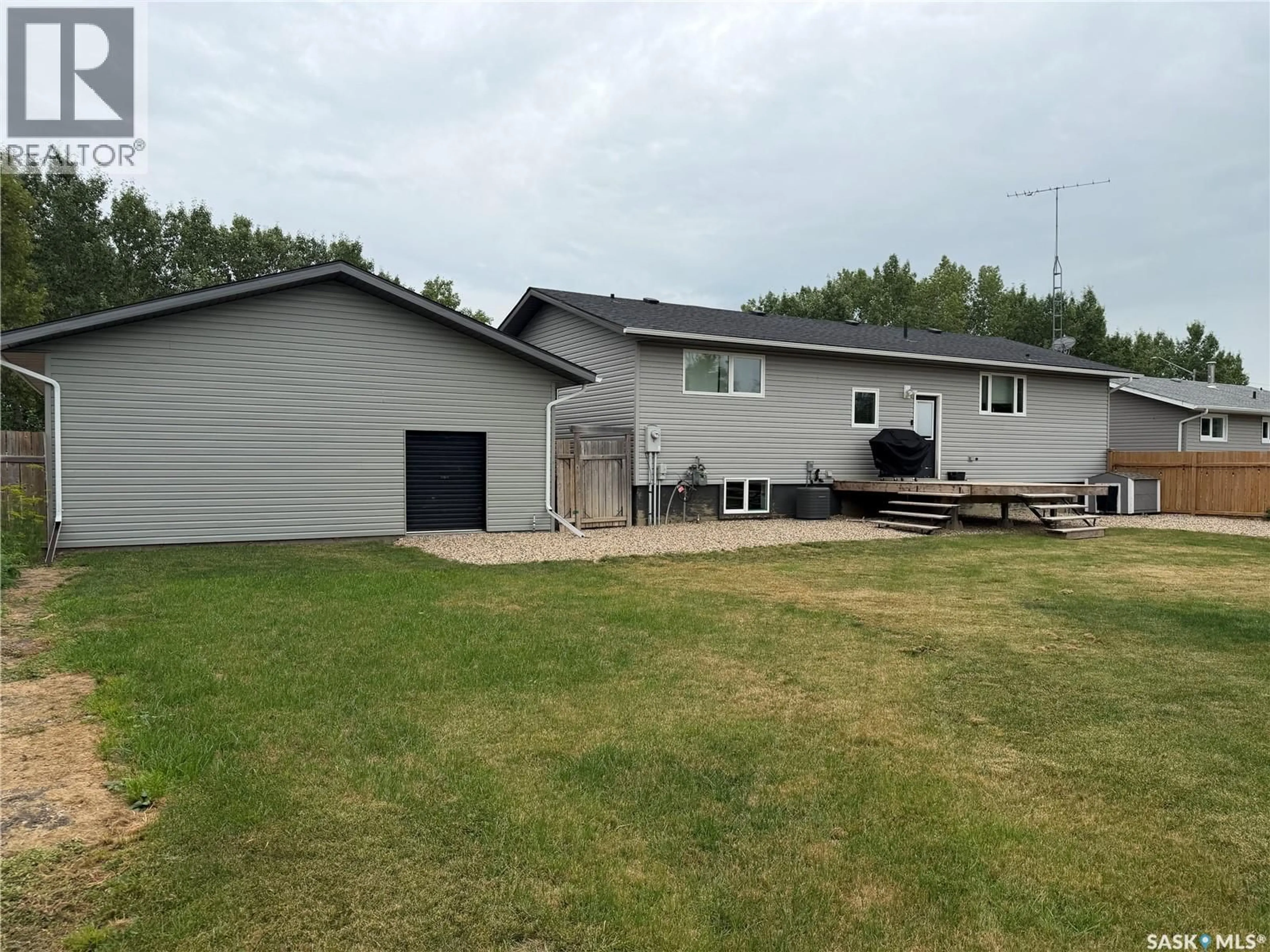 A pic from outside/outdoor area/front of a property/back of a property/a pic from drone, building for 123 RAILWAY AVENUE, Lake Lenore Saskatchewan S0K2J0