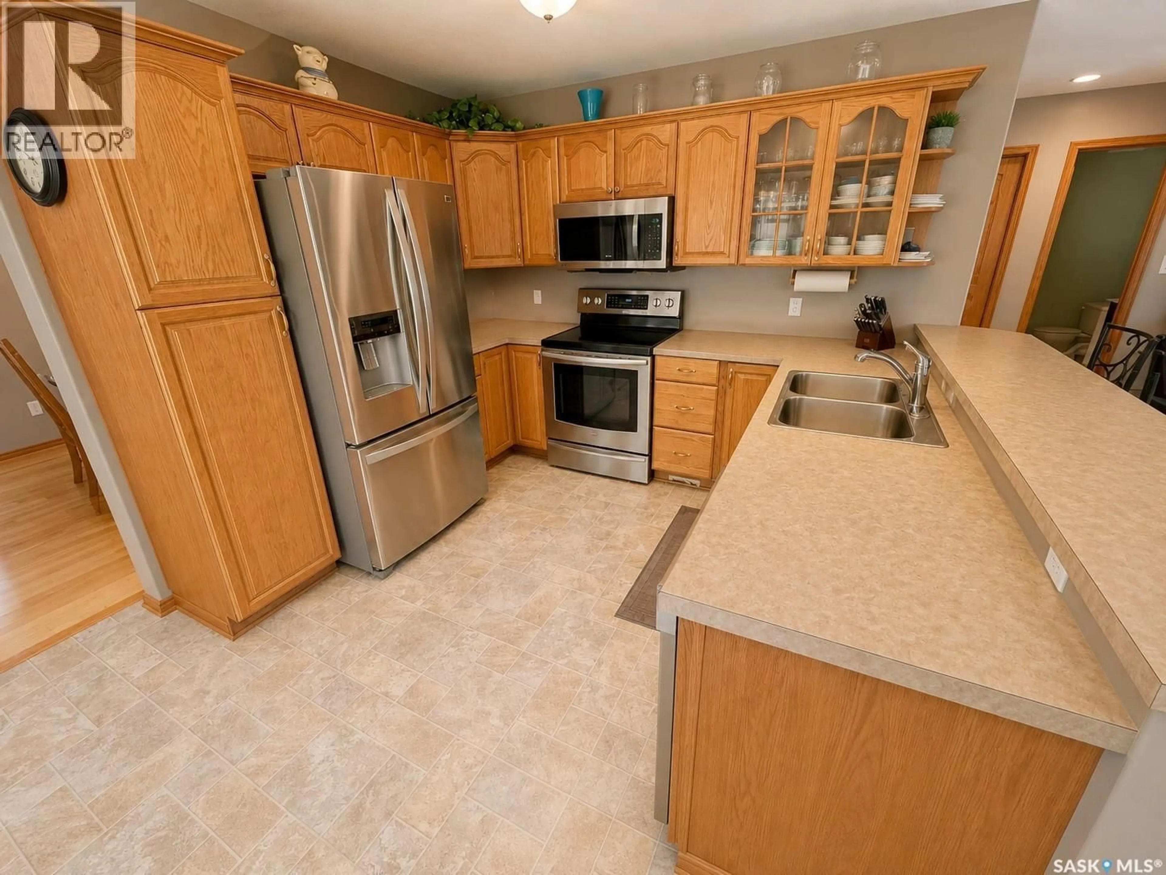 Standard kitchen, ceramic/tile floor for MCDONALD ACREAGE, Weyburn Rm No. 67 Saskatchewan S4H0A0
