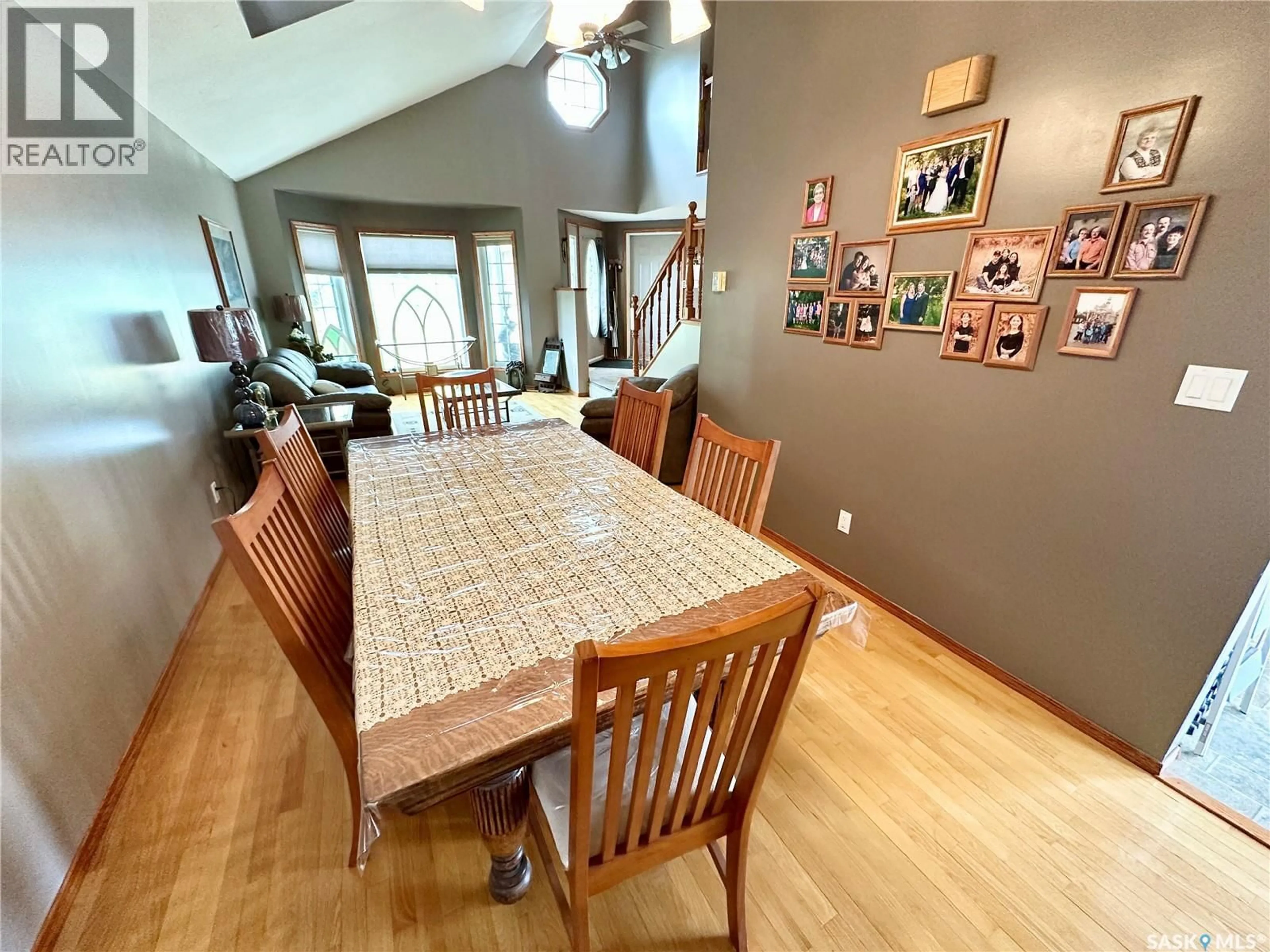 Dining room, wood/laminate floor for MCDONALD ACREAGE, Weyburn Rm No. 67 Saskatchewan S4H0A0