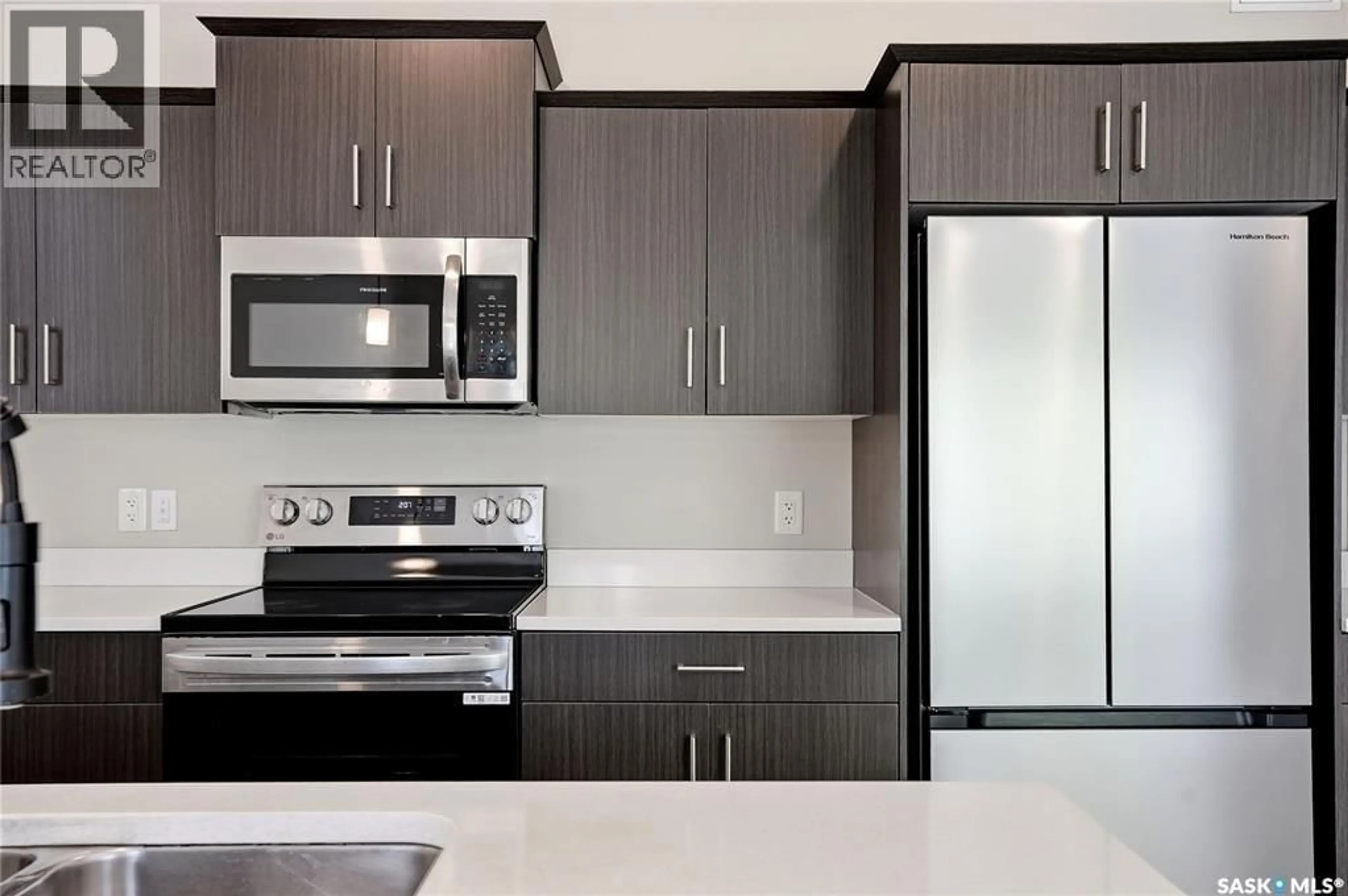 Standard kitchen, unknown for 315 - 127 DICKSON CRESCENT, Saskatoon Saskatchewan S7T0Z1